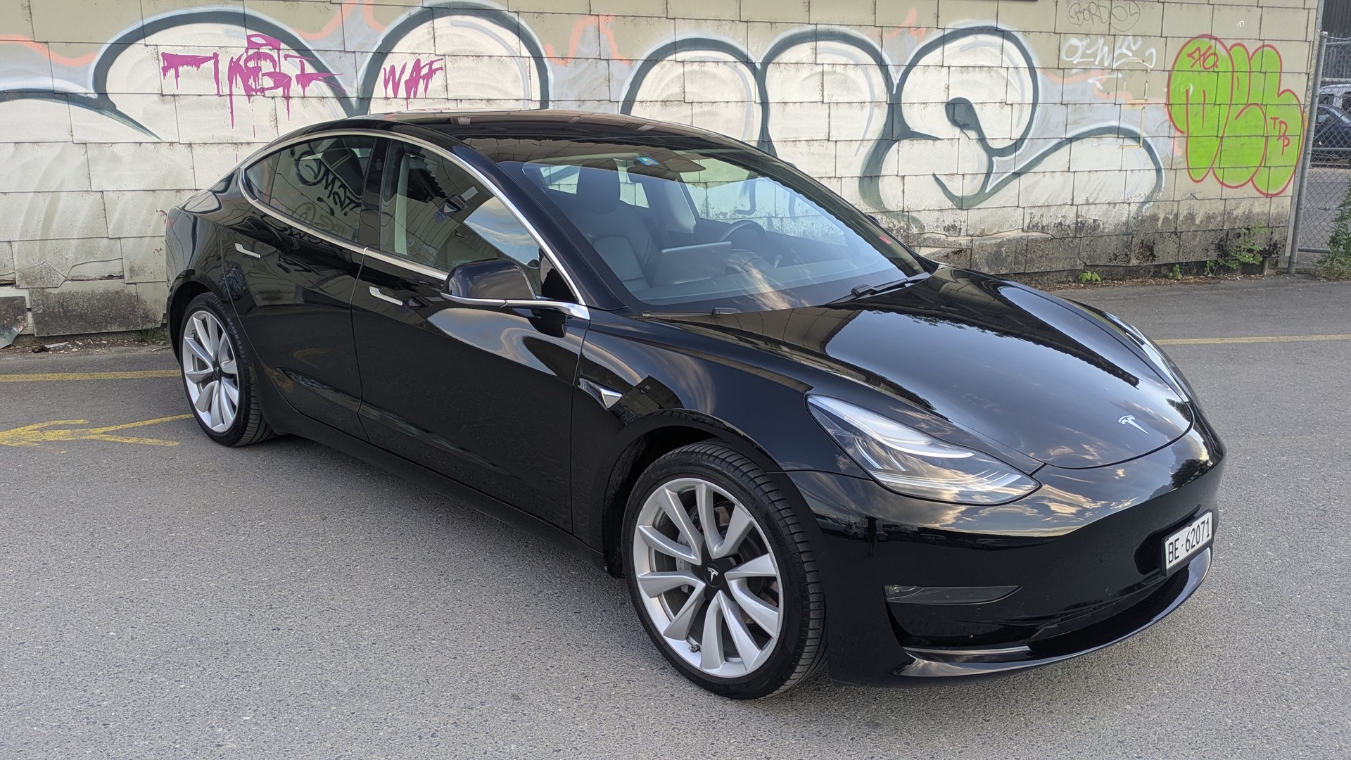 TESLA Model 3 Long Range Dual Motor AWD-image-1