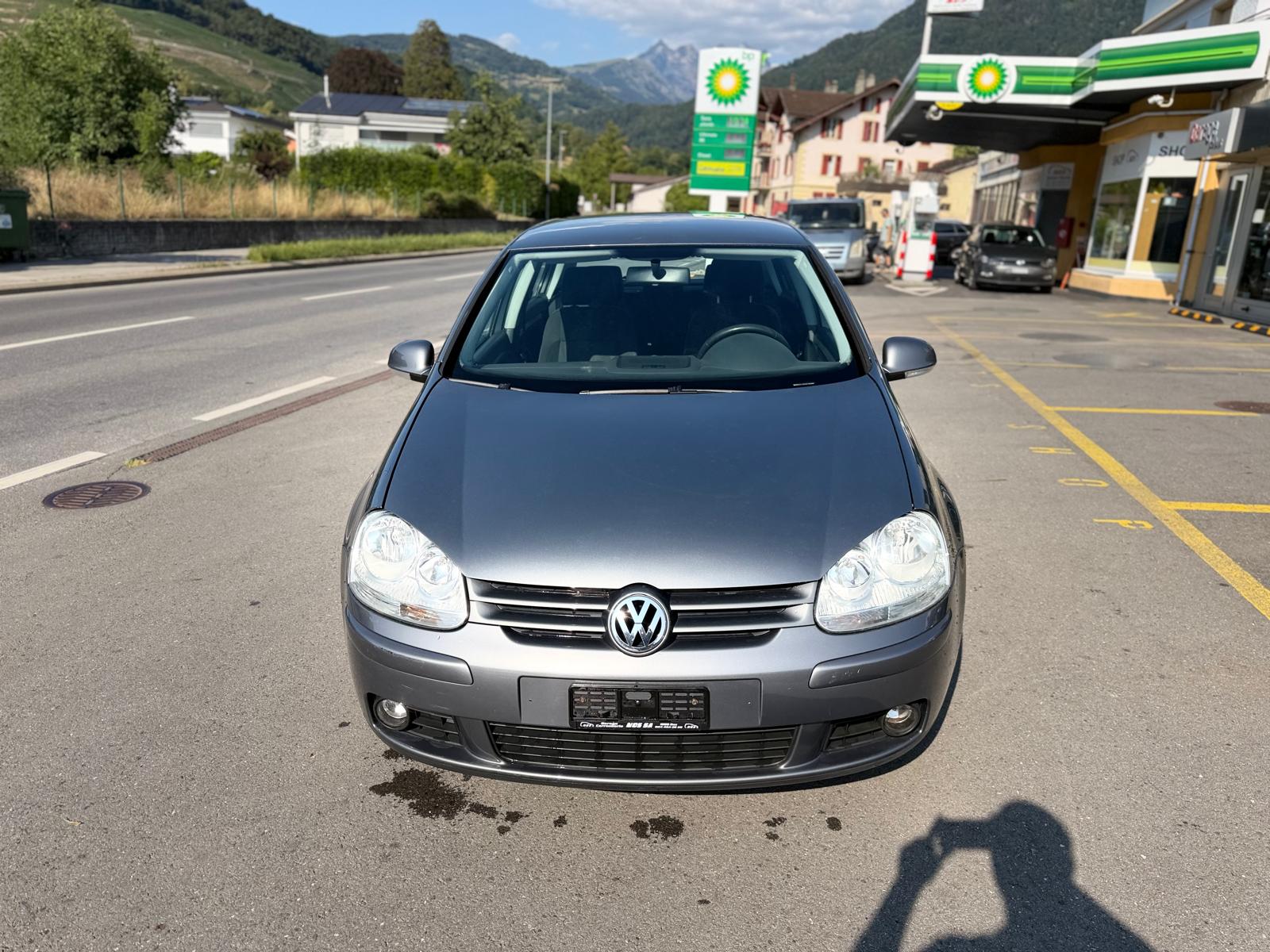 VW Golf 2.0 FSI Sportline 4Motion-image-1