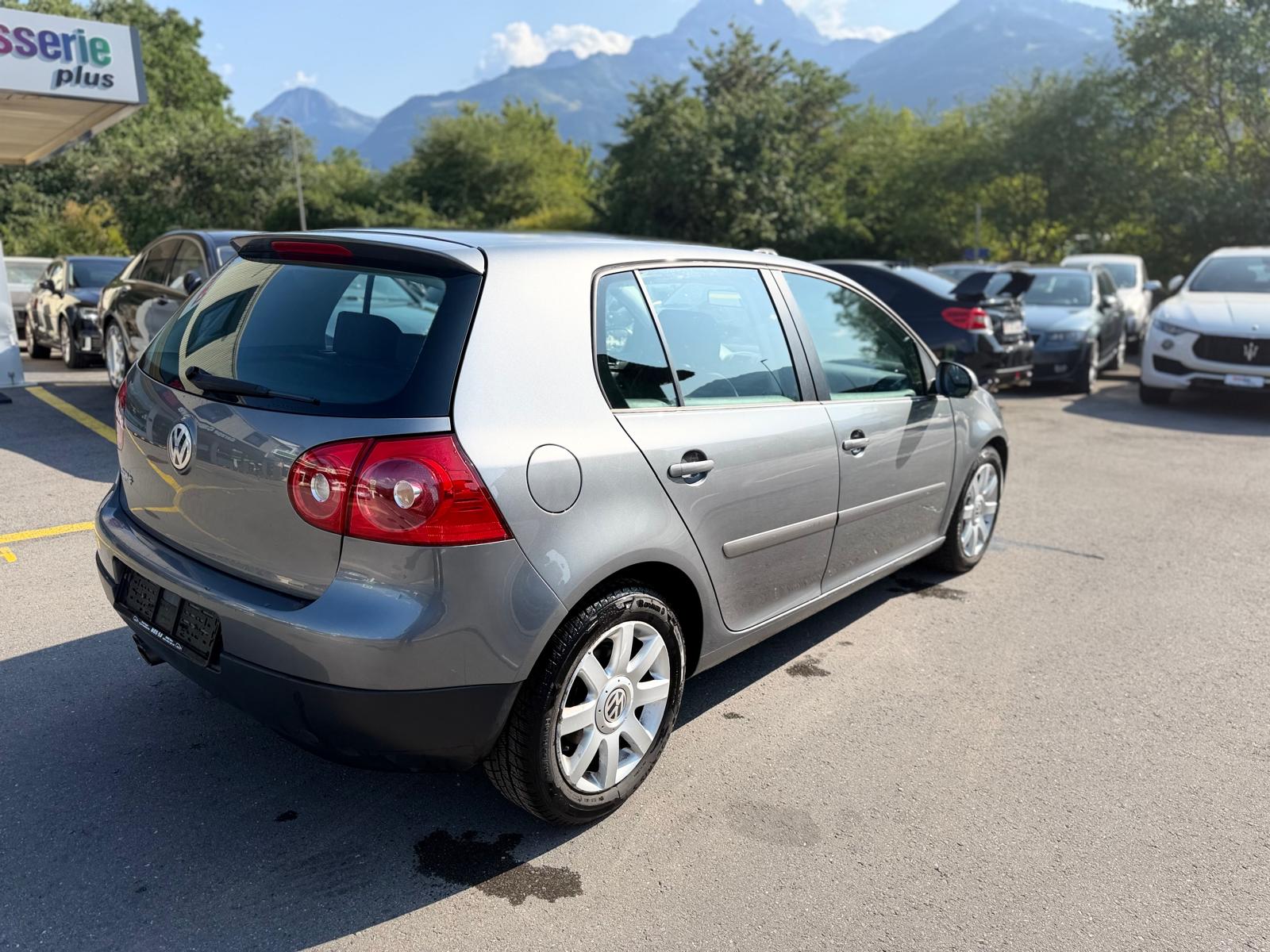 VW Golf 2.0 FSI Sportline 4Motion-image-3