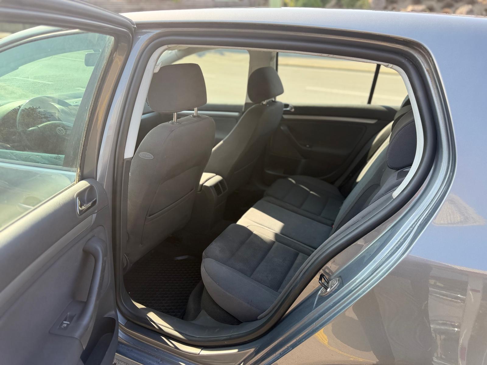VW Golf 2.0 FSI Sportline 4Motion-image-12