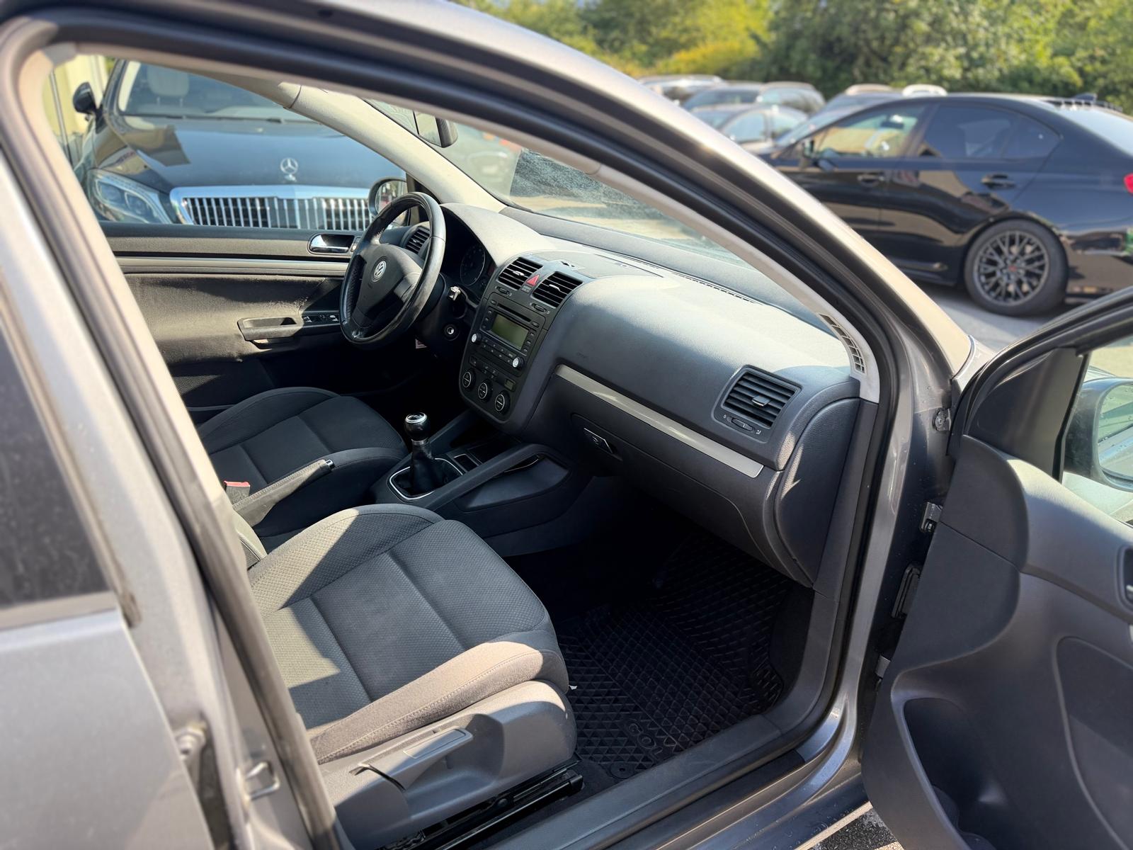 VW Golf 2.0 FSI Sportline 4Motion-image-10