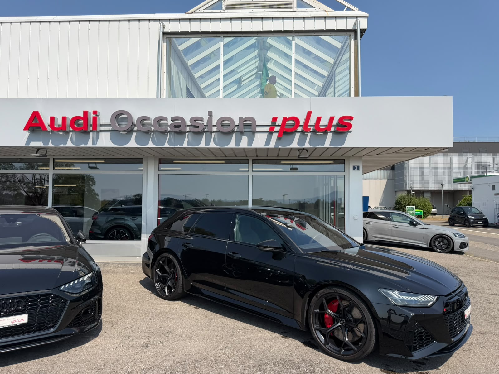 AUDI RS6 Avant 4.0 TFSI V8 Performance quattro-image-1