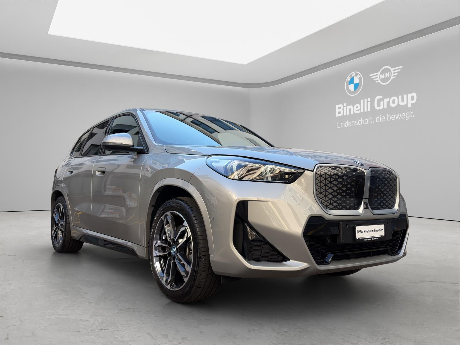 BMW iX1 30 xDrive-image-19