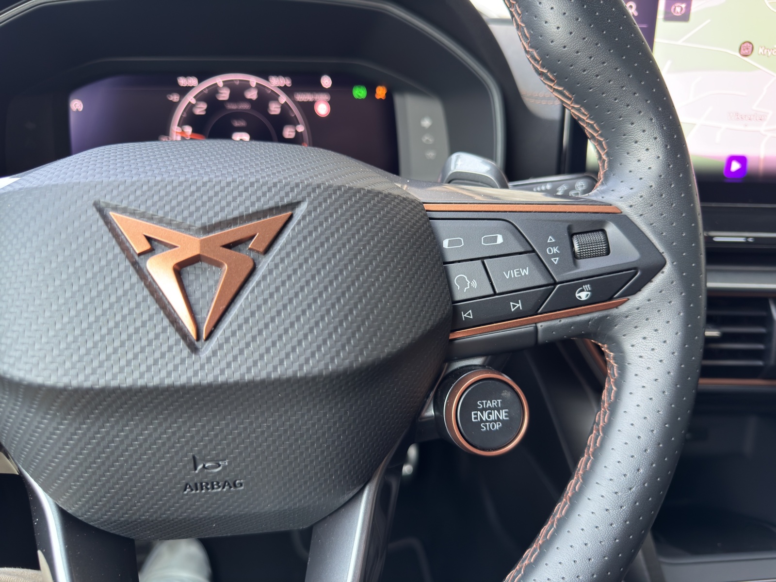 CUPRA Leon ST 2.0 TSI 310 VZ 4Drive DSG-image-8
