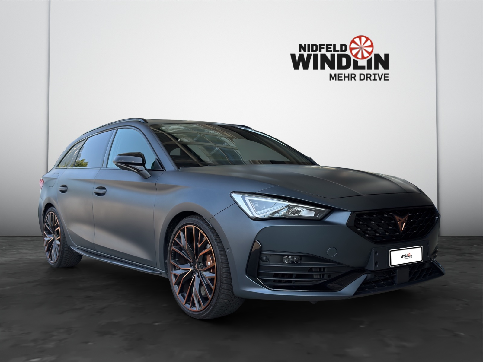 CUPRA Leon ST 2.0 TSI 310 VZ 4Drive DSG-image-0