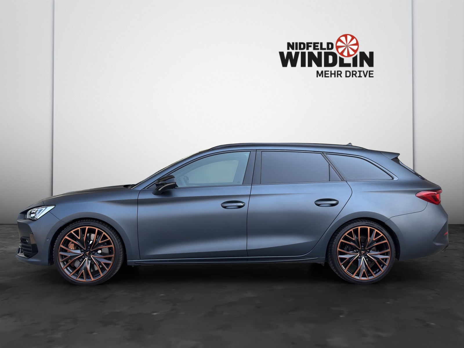 CUPRA Leon ST 2.0 TSI 310 VZ 4Drive DSG-image-2