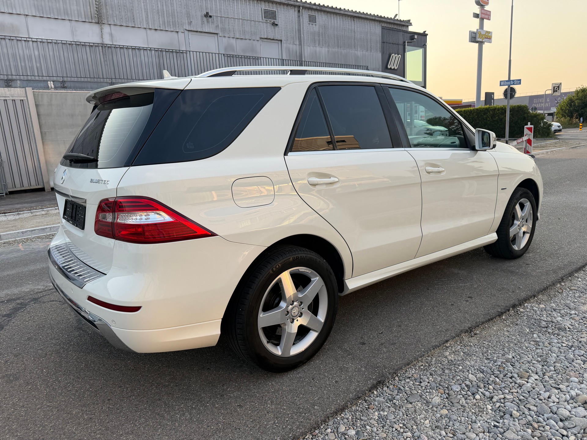 MERCEDES-BENZ ML 250 BlueTEC Edition 4Matic 7G-Tronic-image-4
