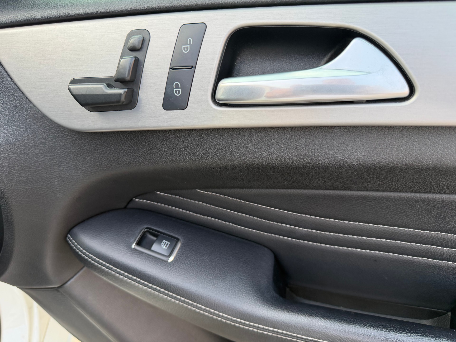 MERCEDES-BENZ ML 250 BlueTEC Edition 4Matic 7G-Tronic-image-14