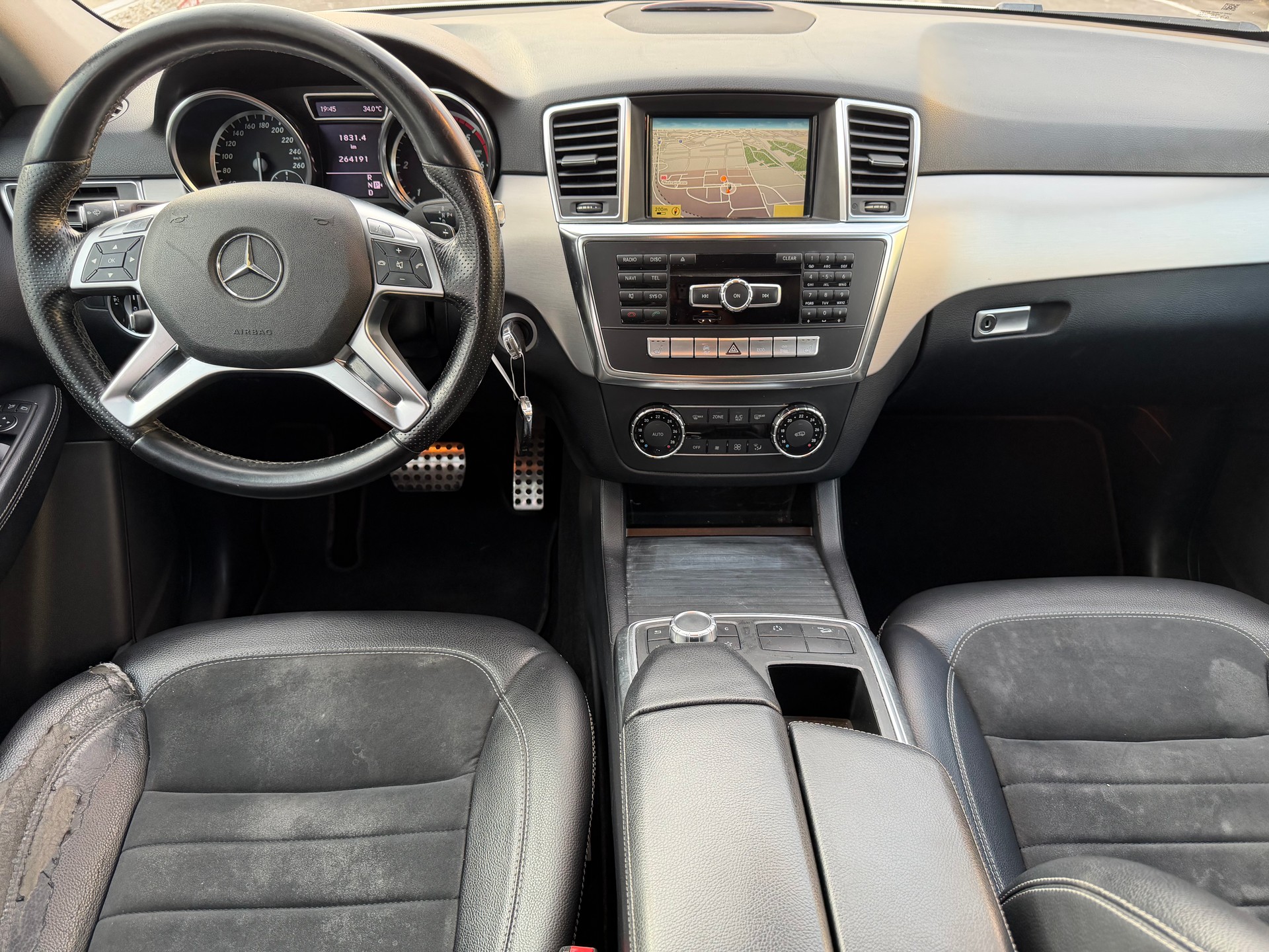 MERCEDES-BENZ ML 250 BlueTEC Edition 4Matic 7G-Tronic-image-10