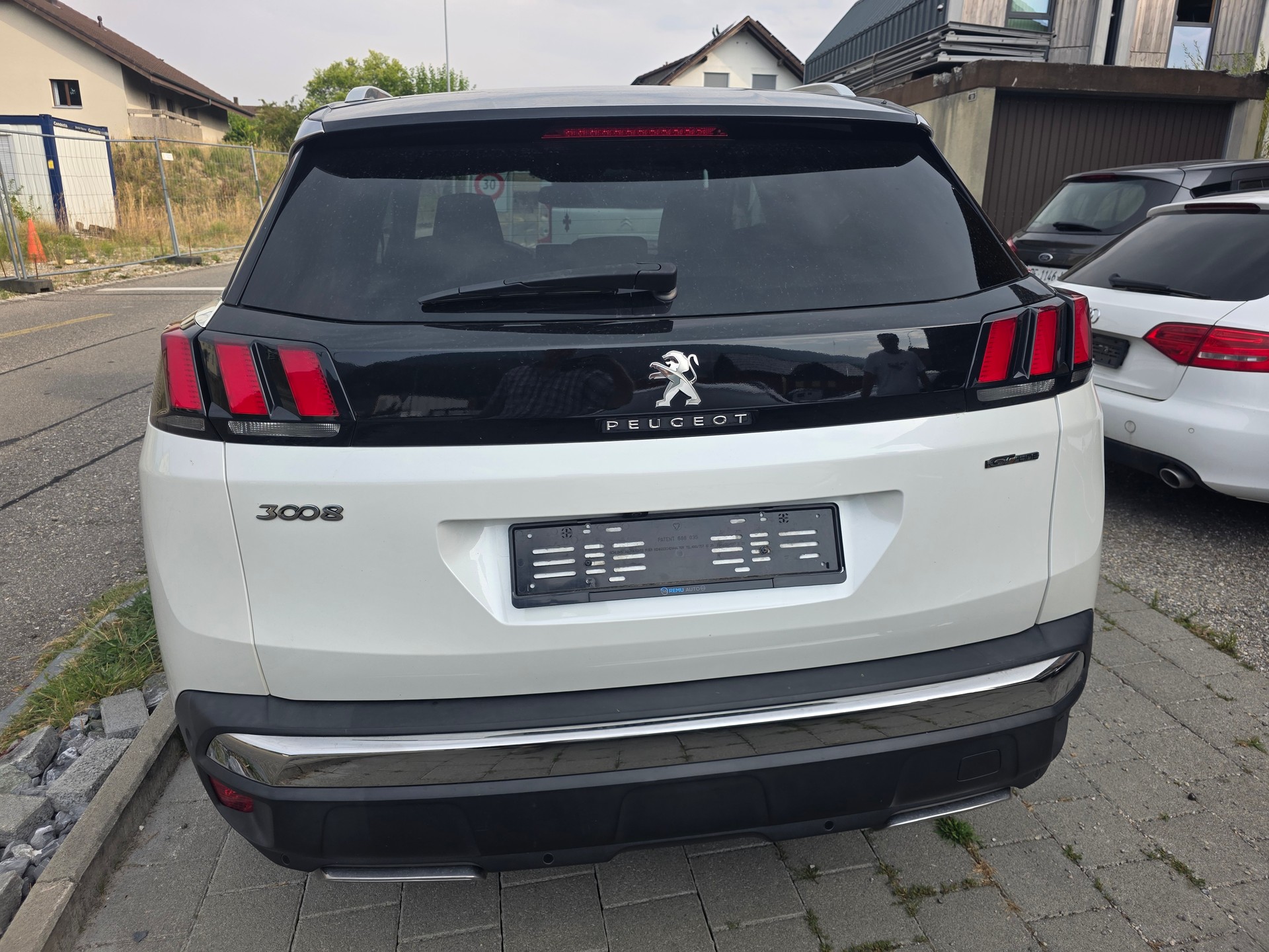 PEUGEOT 3008 1.6 THP GT Line EAT-image-15