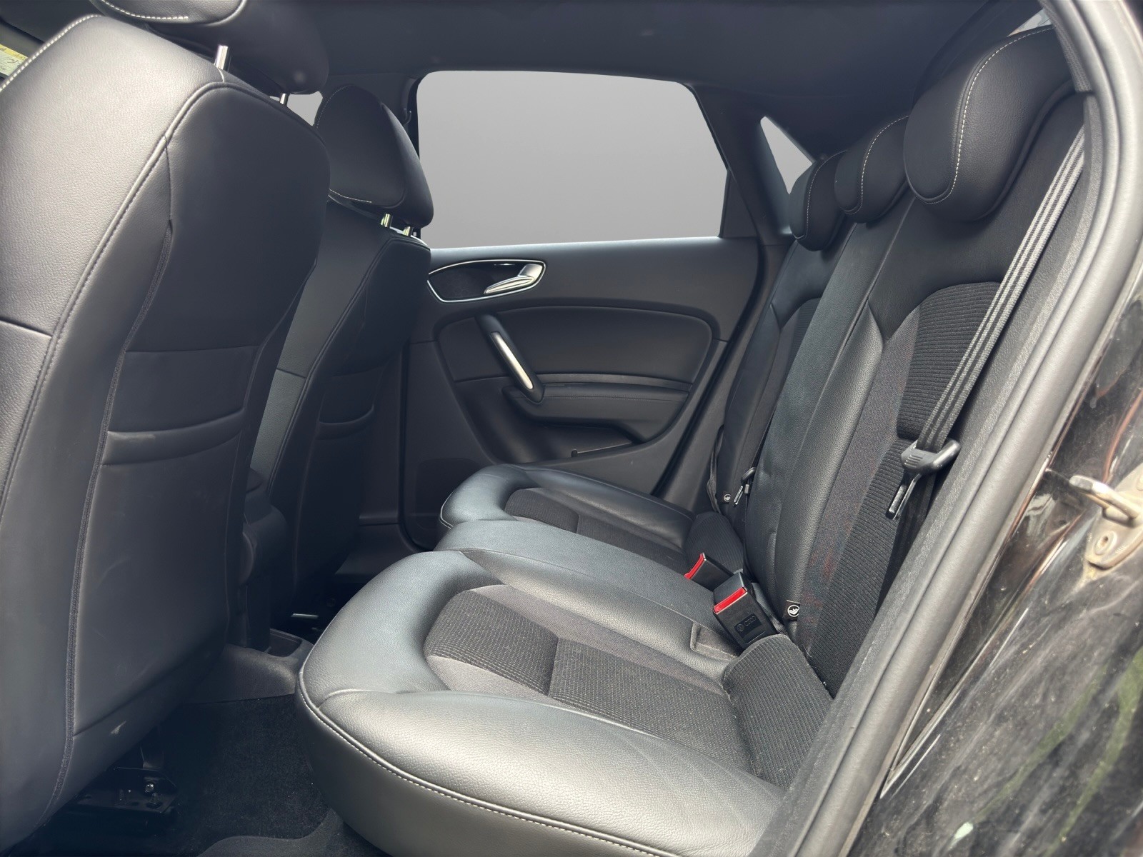 AUDI A1 Sportback 1.4 TFSI Sport-image-10