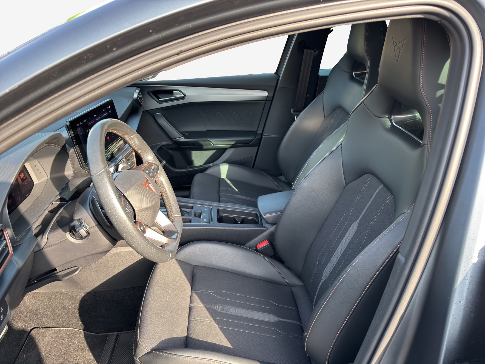 CUPRA LEON ST 2.0 TSI VZ DSG 4Drive-image-7