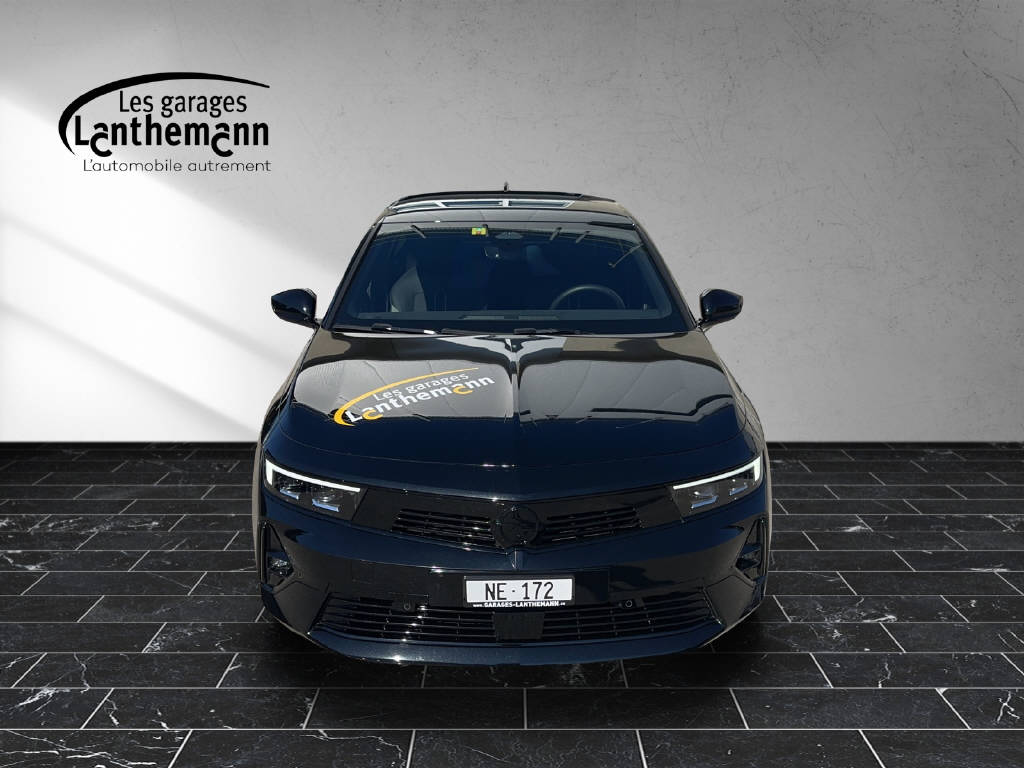 OPEL Astra 1.2i Turbo Swiss Plus A-image-6