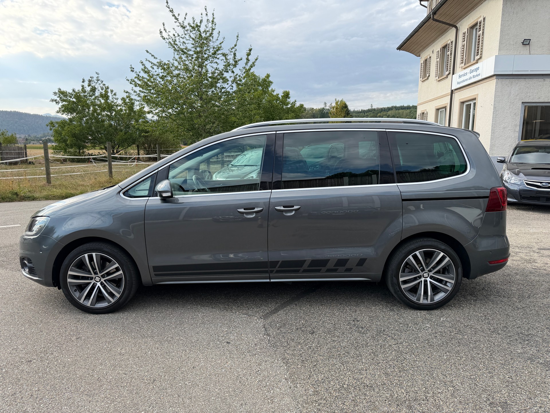 SEAT Alhambra 1.4 TSI DSG SWISS FR2-image-1