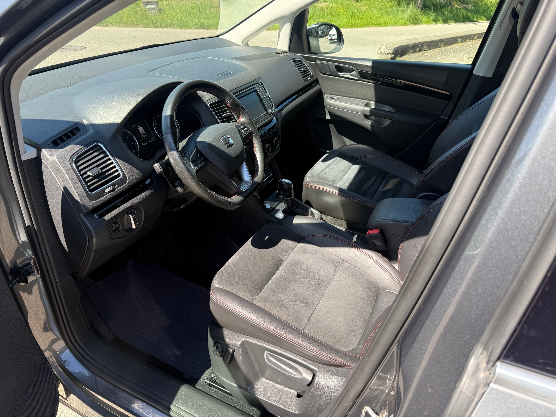 SEAT Alhambra 1.4 TSI DSG SWISS FR2-image-8