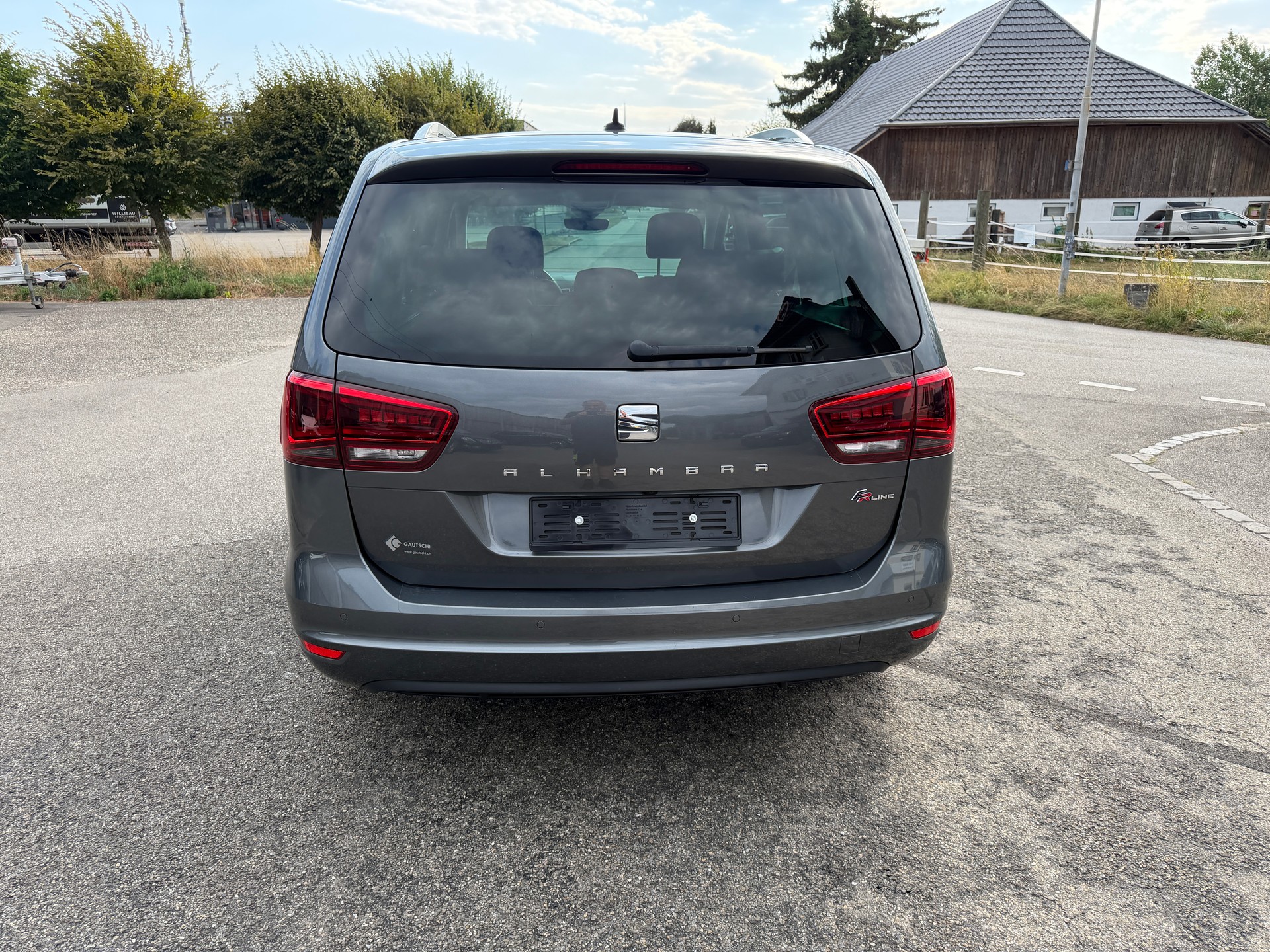 SEAT Alhambra 1.4 TSI DSG SWISS FR2-image-3