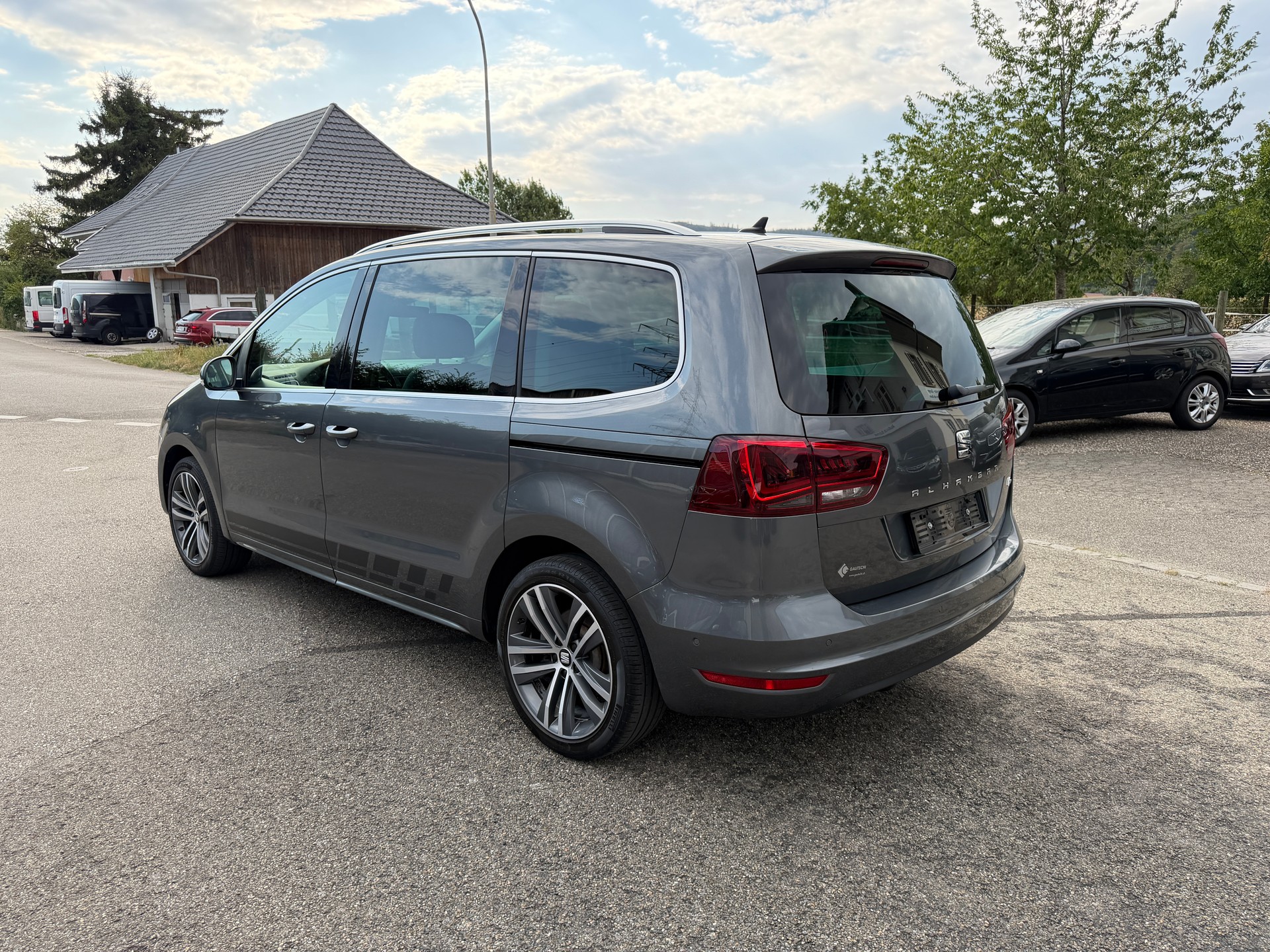 SEAT Alhambra 1.4 TSI DSG SWISS FR2-image-2