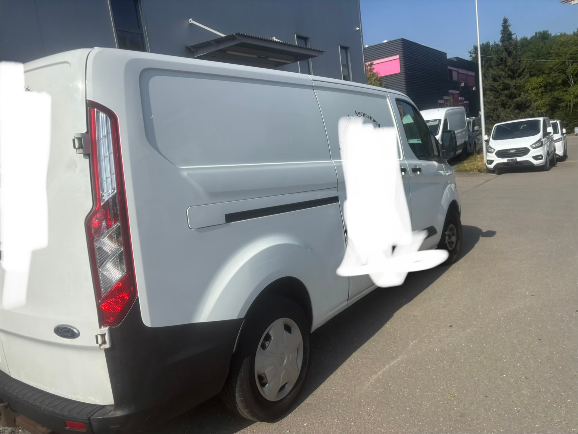 FORD Transit Custom Van 320 L2H1 Limited-image-4