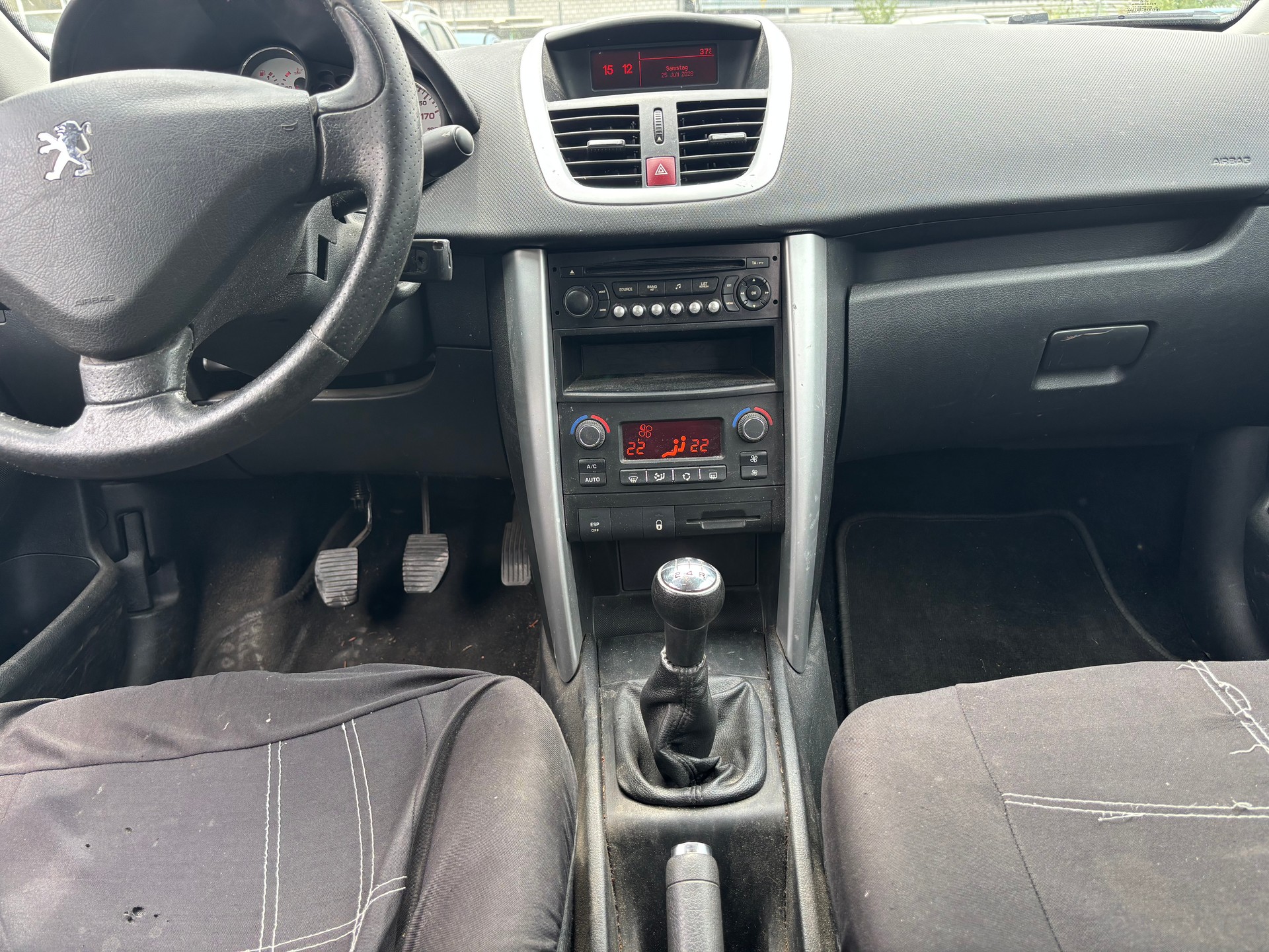PEUGEOT 207 1.6 16V Sport-image-9