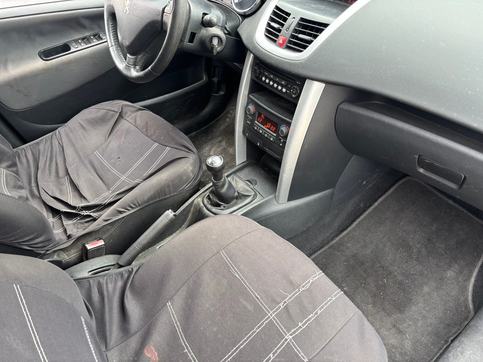 PEUGEOT 207 1.6 16V Sport-image-7