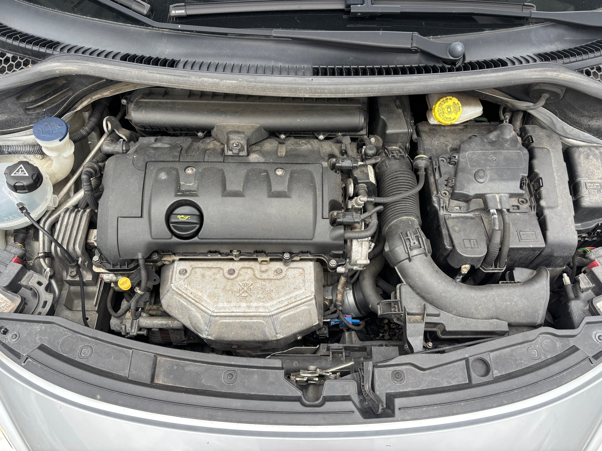 PEUGEOT 207 1.6 16V Sport-image-13