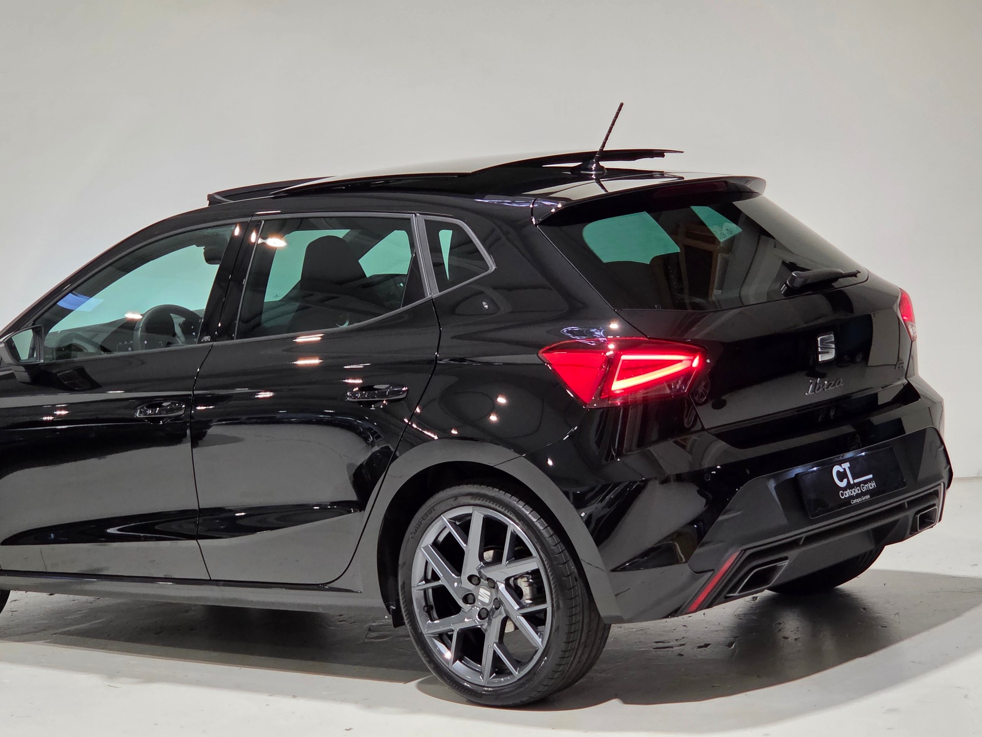 SEAT Ibiza 1.5 EcoTSI Hola FR DSG-image-3