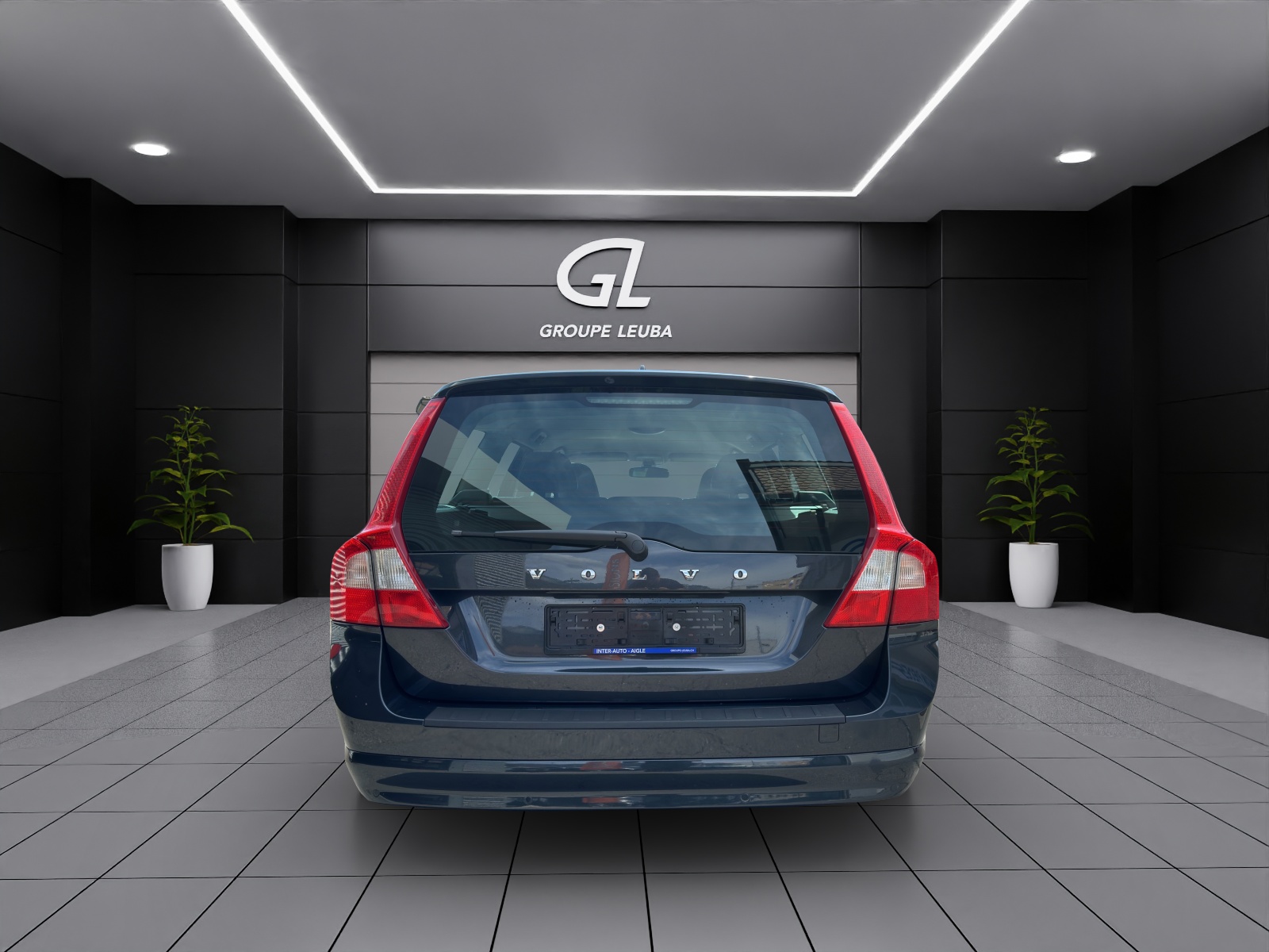 VOLVO V70 2.0T Momentum-image-4