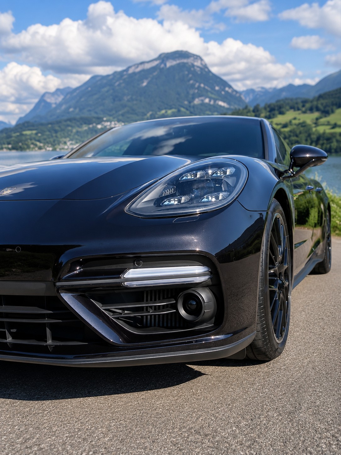 PORSCHE 4.0 V8 Turbo S E-Hybrid Sport Turismo-image-3