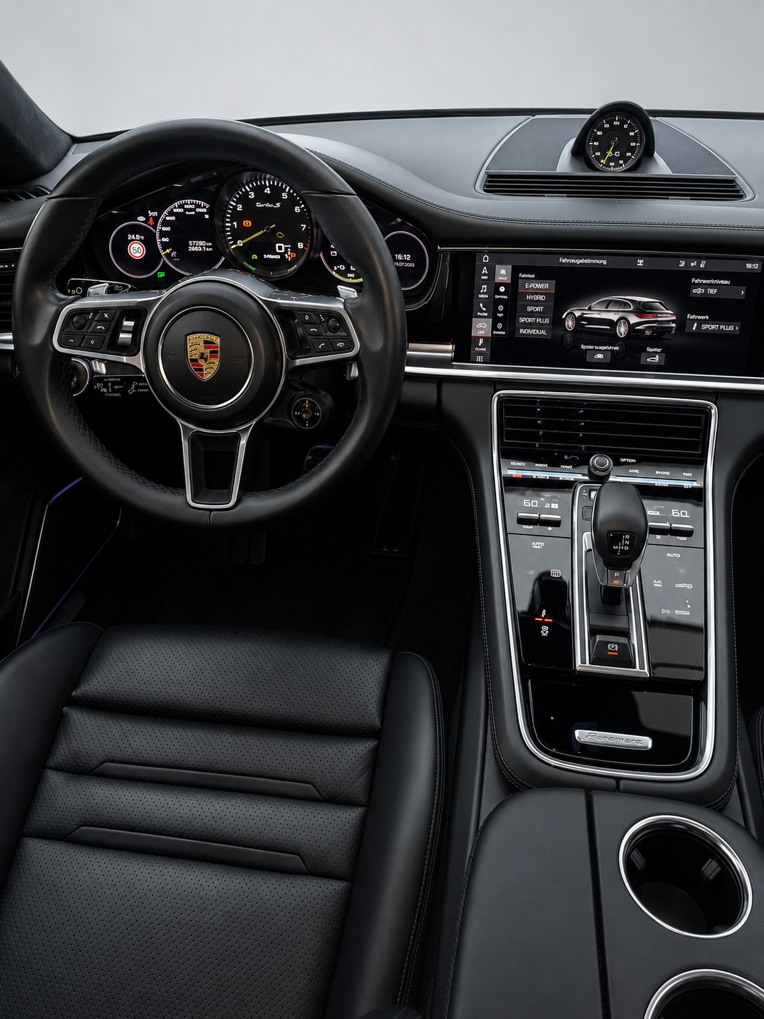 PORSCHE 4.0 V8 Turbo S E-Hybrid Sport Turismo-image-8