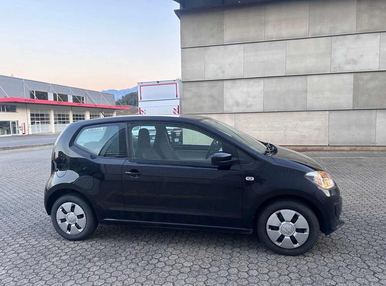 VW Up 1.0 move up, Navigation, Bluetooth, 8 Fach Komplett Räder, Frisch ab MFK 14.4.2026-image-4