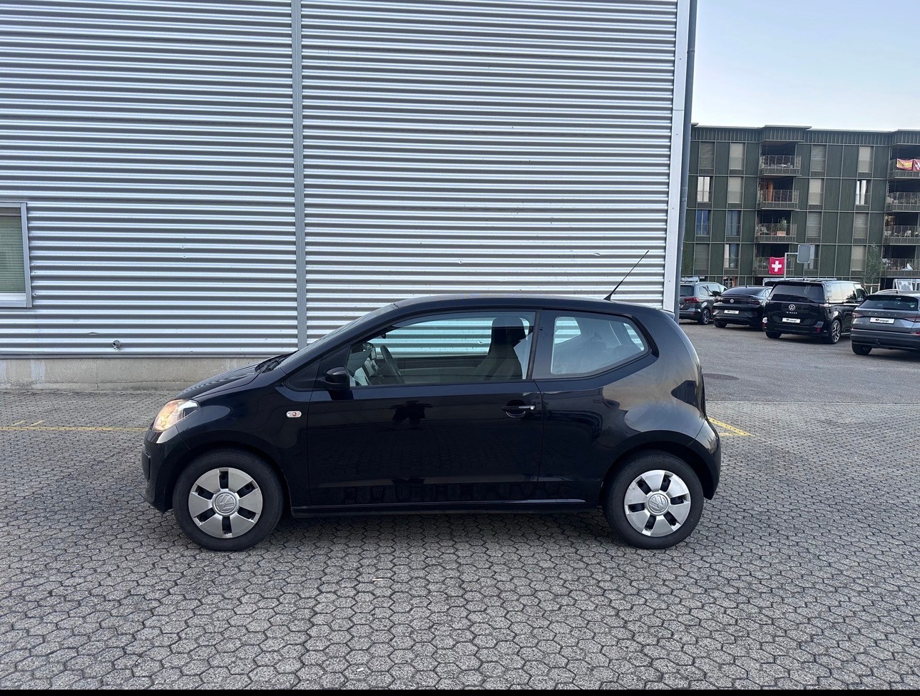 VW Up 1.0 move up, Navigation, Bluetooth, 8 Fach Komplett Räder, Frisch ab MFK 14.4.2026-image-3