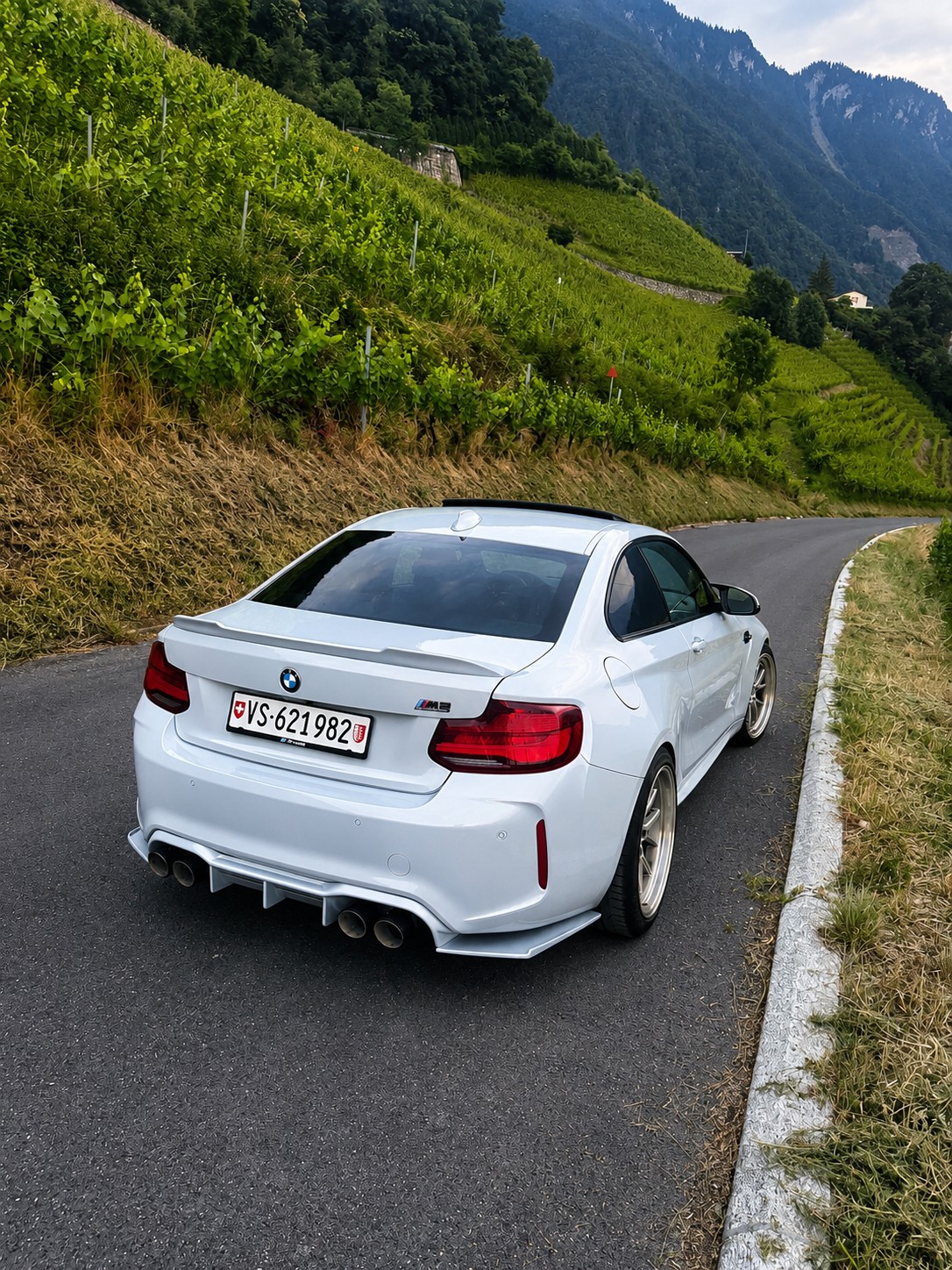 BMW F87-image-0