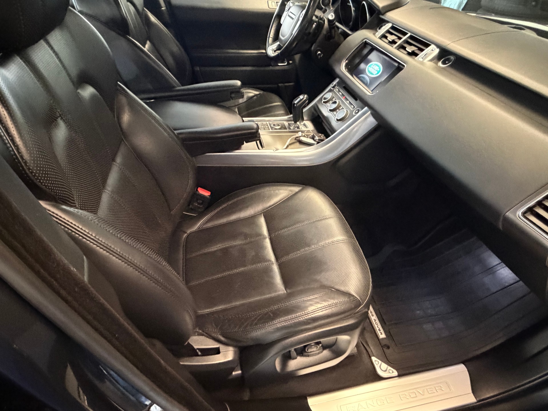 LAND ROVER Range Rover Sport 4.4 SDV8 HSE Automatic-image-11