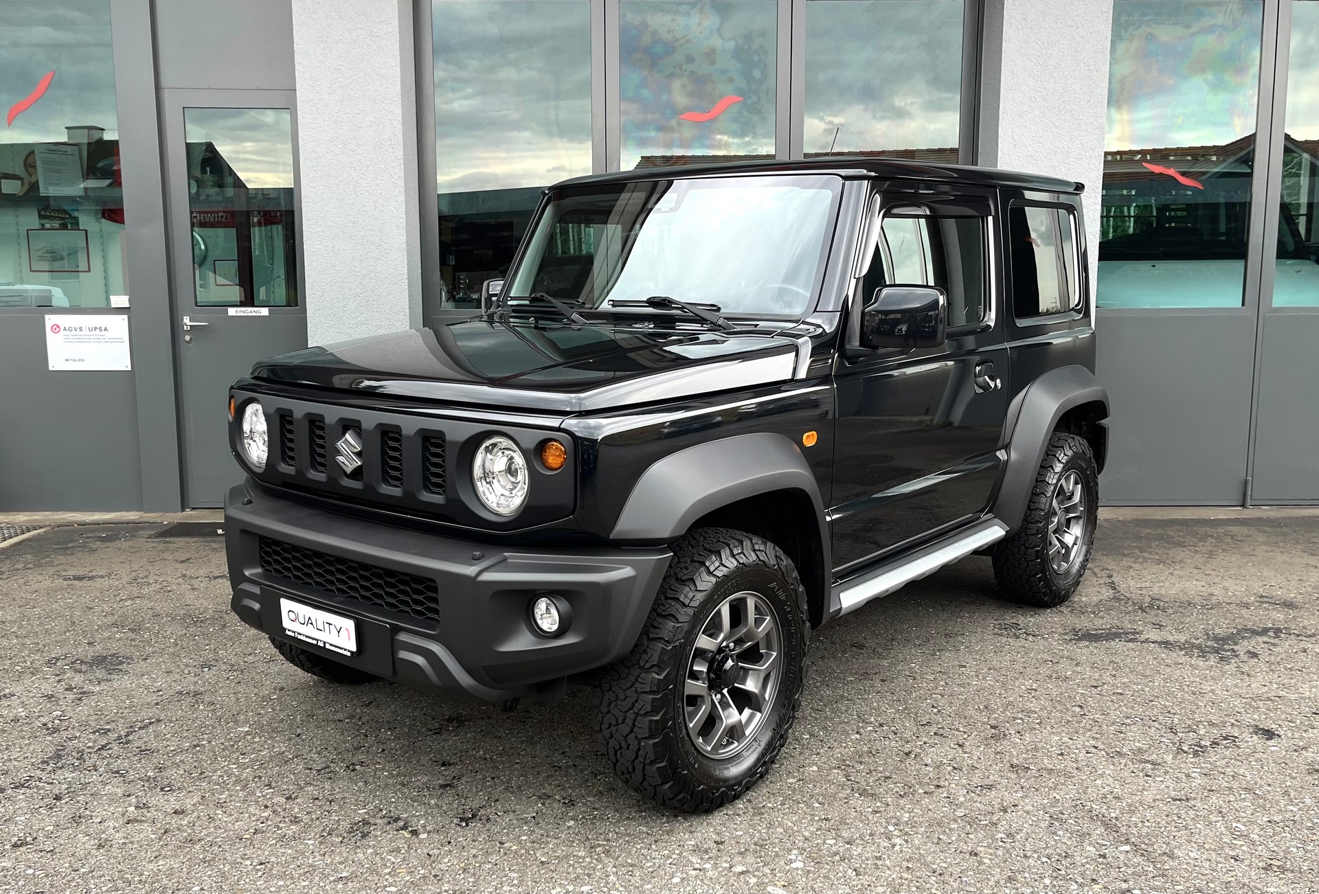 SUZUKI Jimny 1.5 Compact Top 4x4-image-2