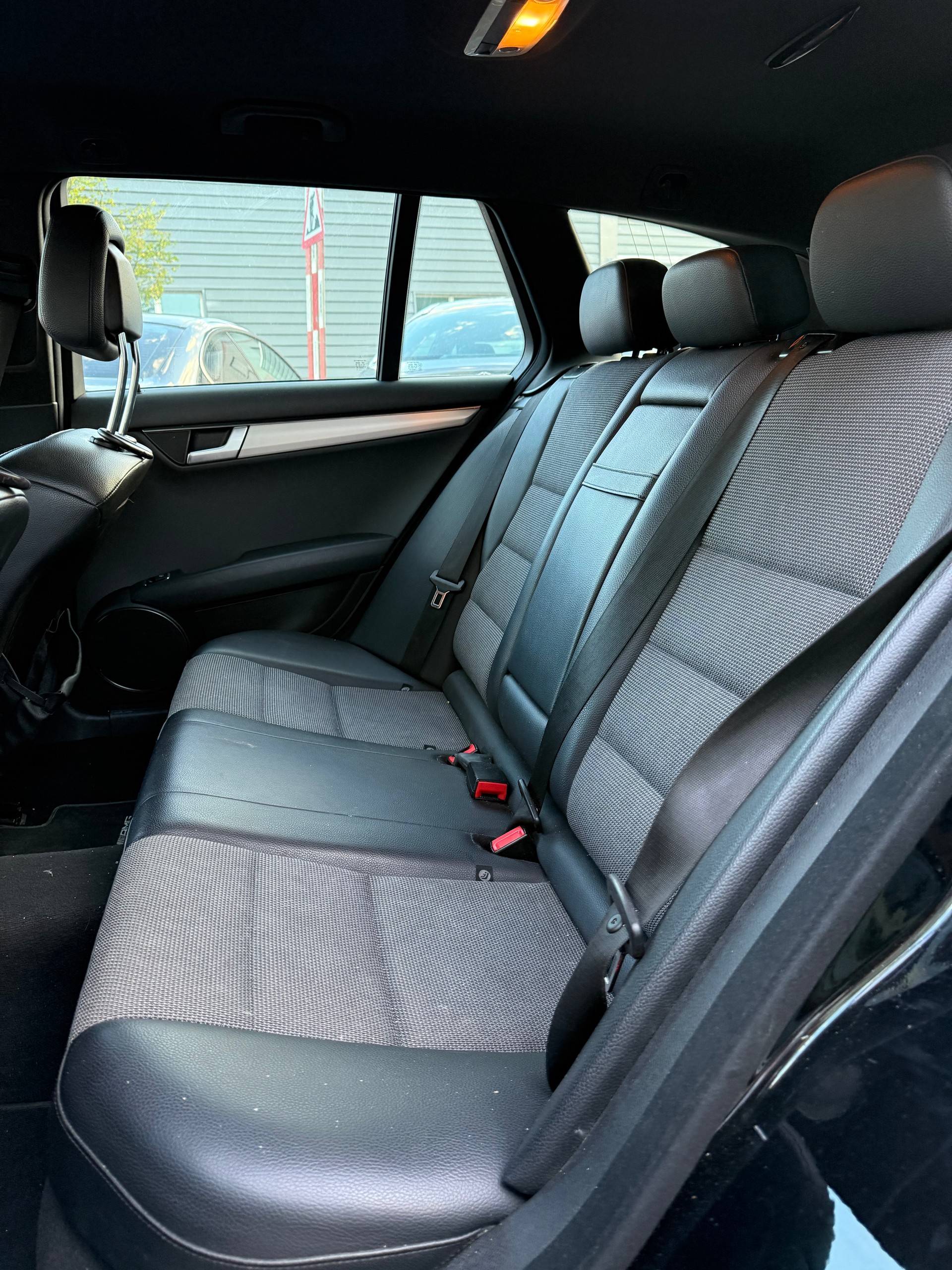MERCEDES-BENZ C 250 CDI 4Matic 7G-Tronic-image-5