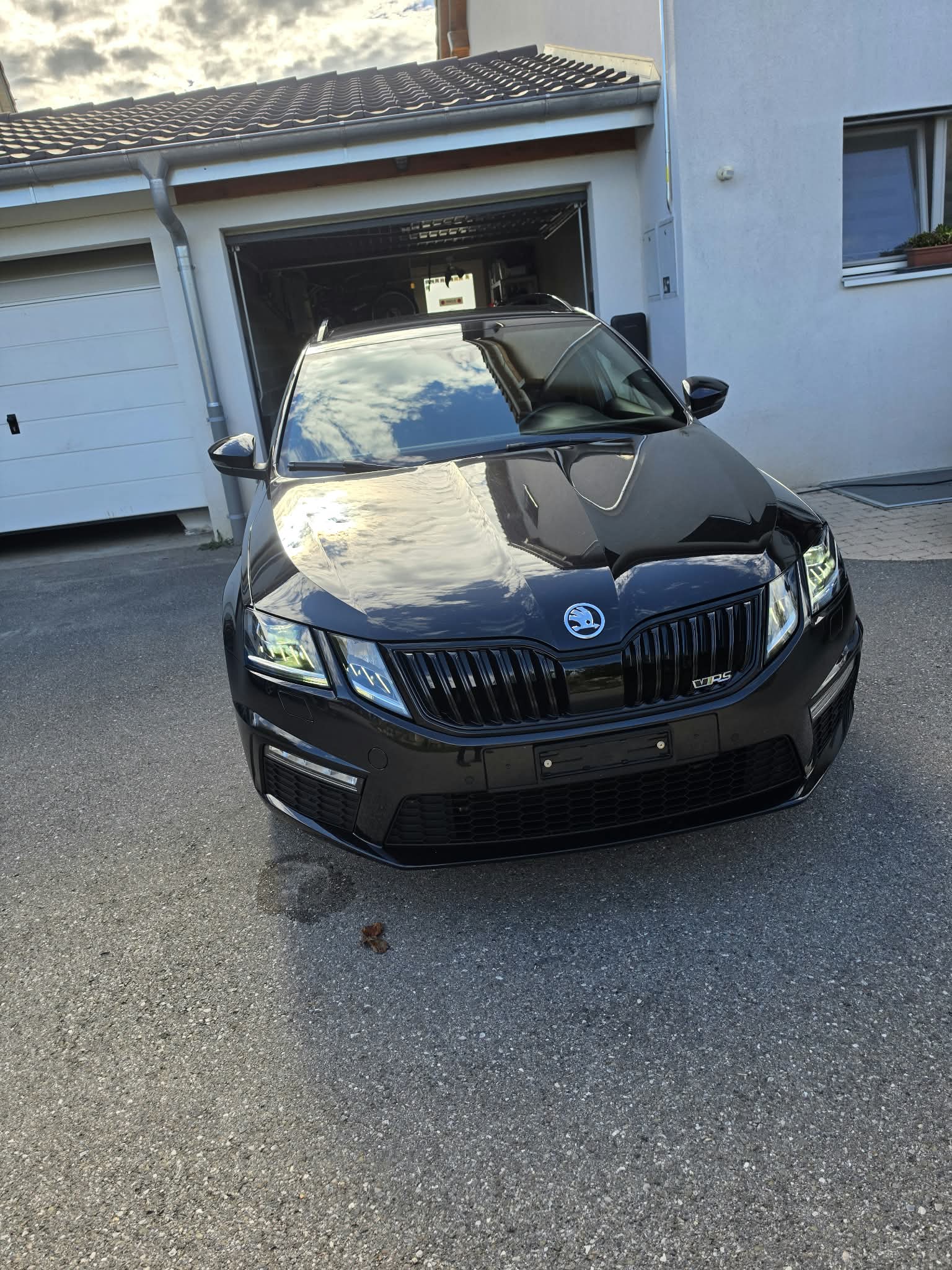 SKODA 2.0 TDI 210 RS Fin. Ed 4x4 DSG-image-0