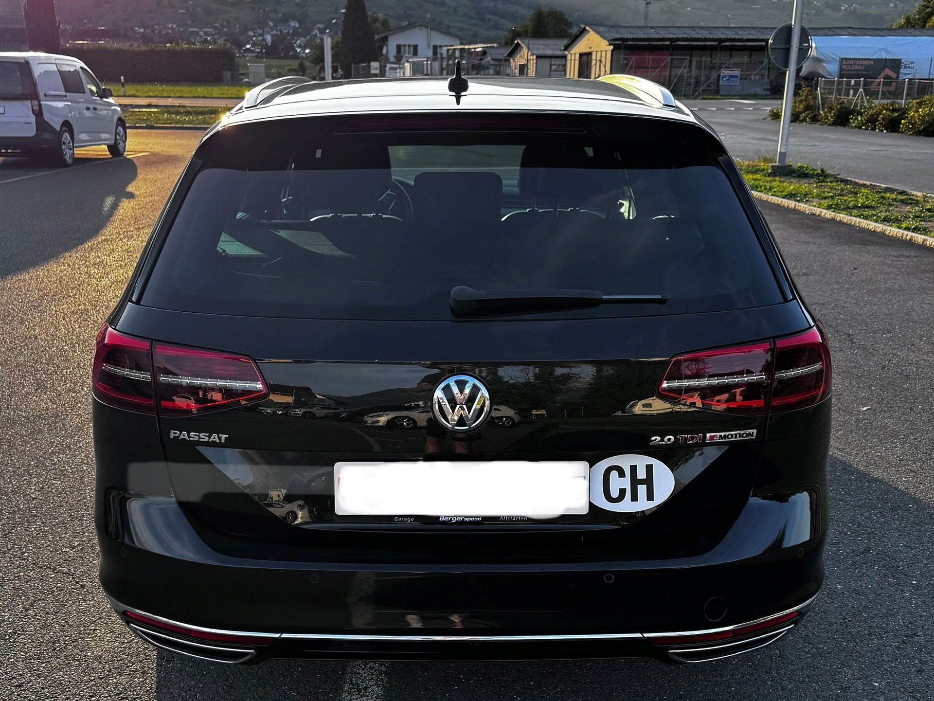 VW Passat Variant 2.0 TDI 240 BMT Highl. DSG 4Motion (Kombi)-image-4