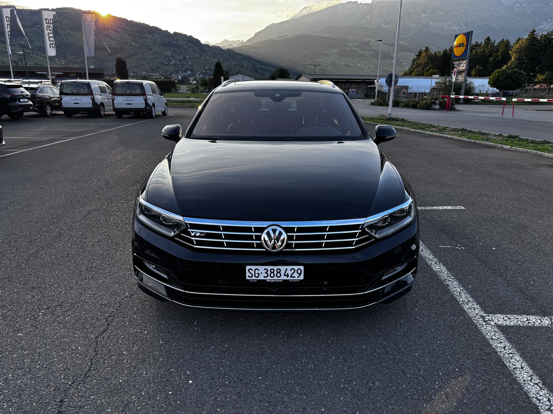 VW Passat Variant 2.0 TDI 240 BMT Highl. DSG 4Motion (Kombi)-image-8