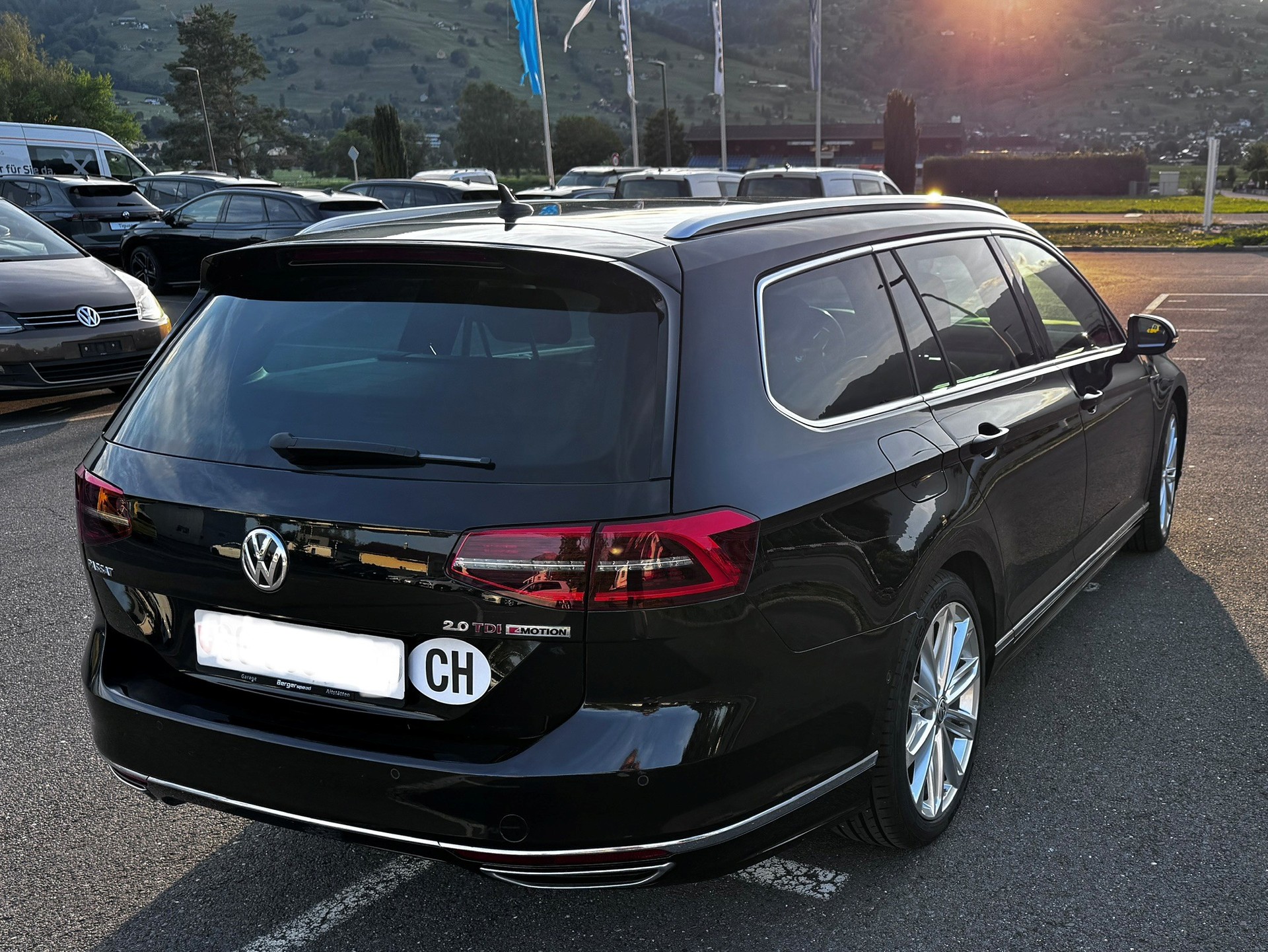 VW Passat Variant 2.0 TDI 240 BMT Highl. DSG 4Motion (Kombi)-image-3