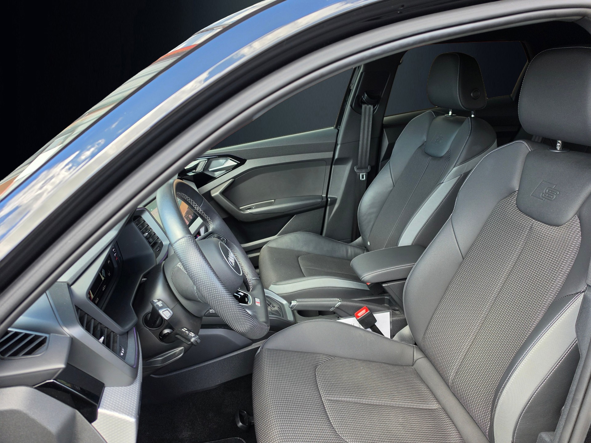AUDI A1 Sportback 30 TFSI advanced Attraction S-tronic-image-14
