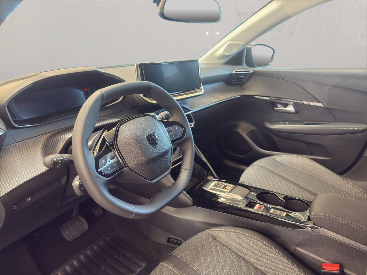 PEUGEOT 208 1.2 Hybrid 110 PS ALLURE PREMIUM AUTOMAT-image-4