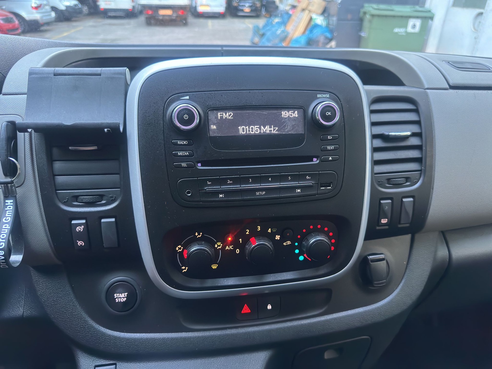 NISSAN NV300 dCi 120 2.9 L2H1 Comfort-image-6