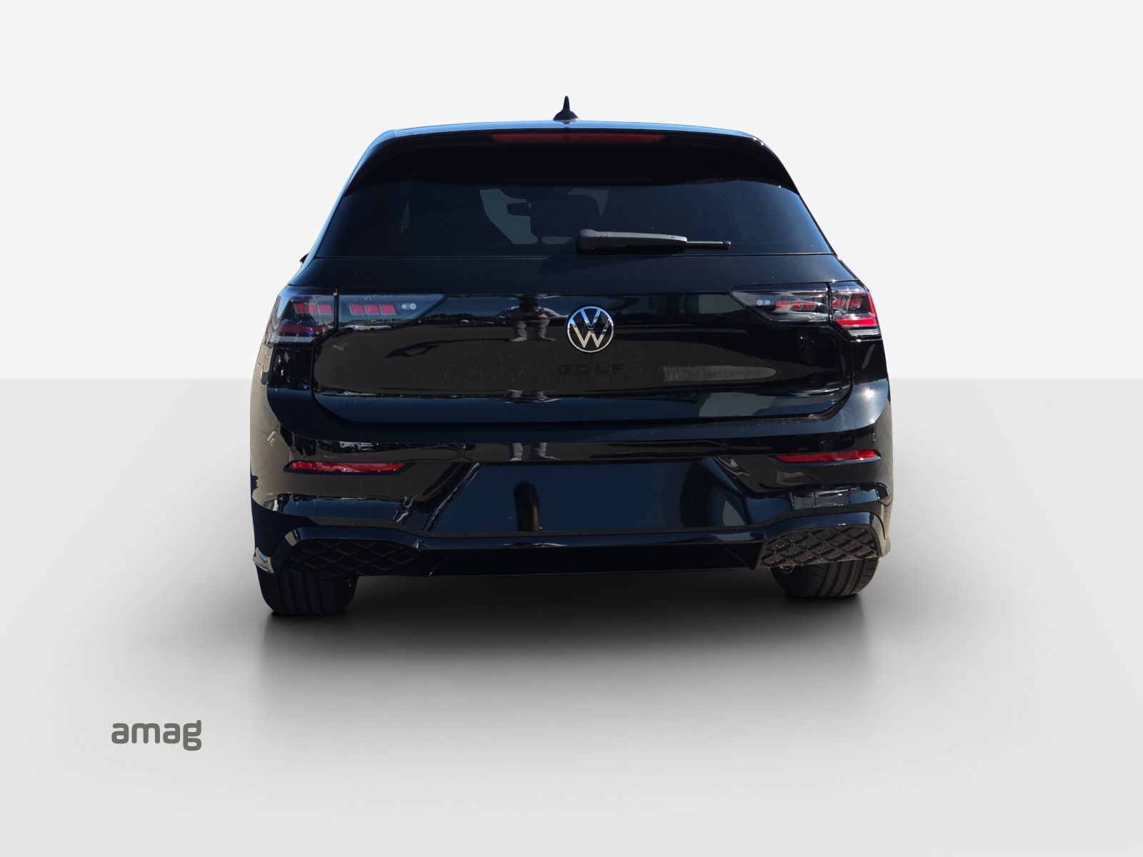 VW Golf 1.5 e TSI mHEV R-Line DSG-showroom-element-3