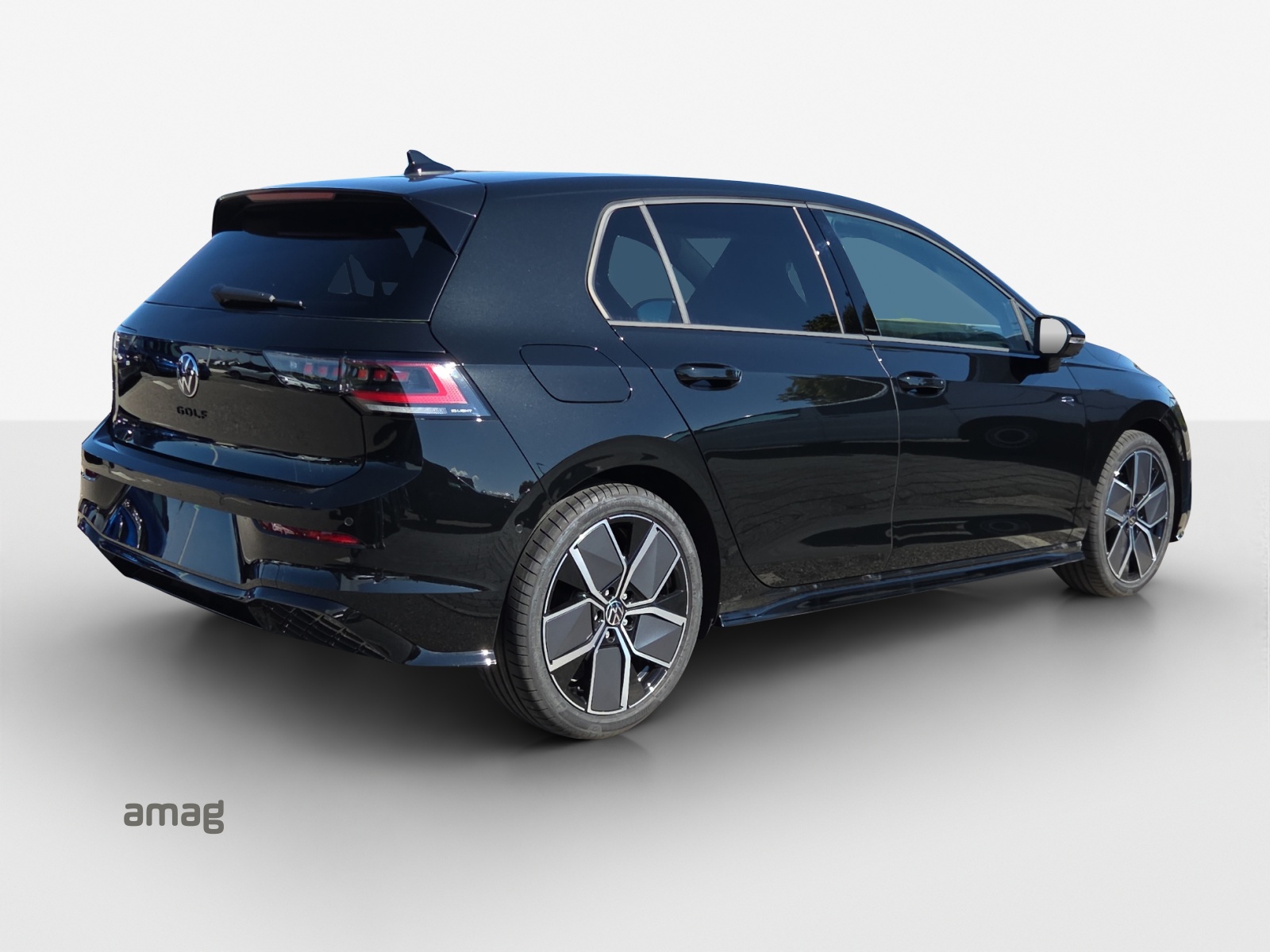 VW Golf 1.5 e TSI mHEV R-Line DSG-image-4