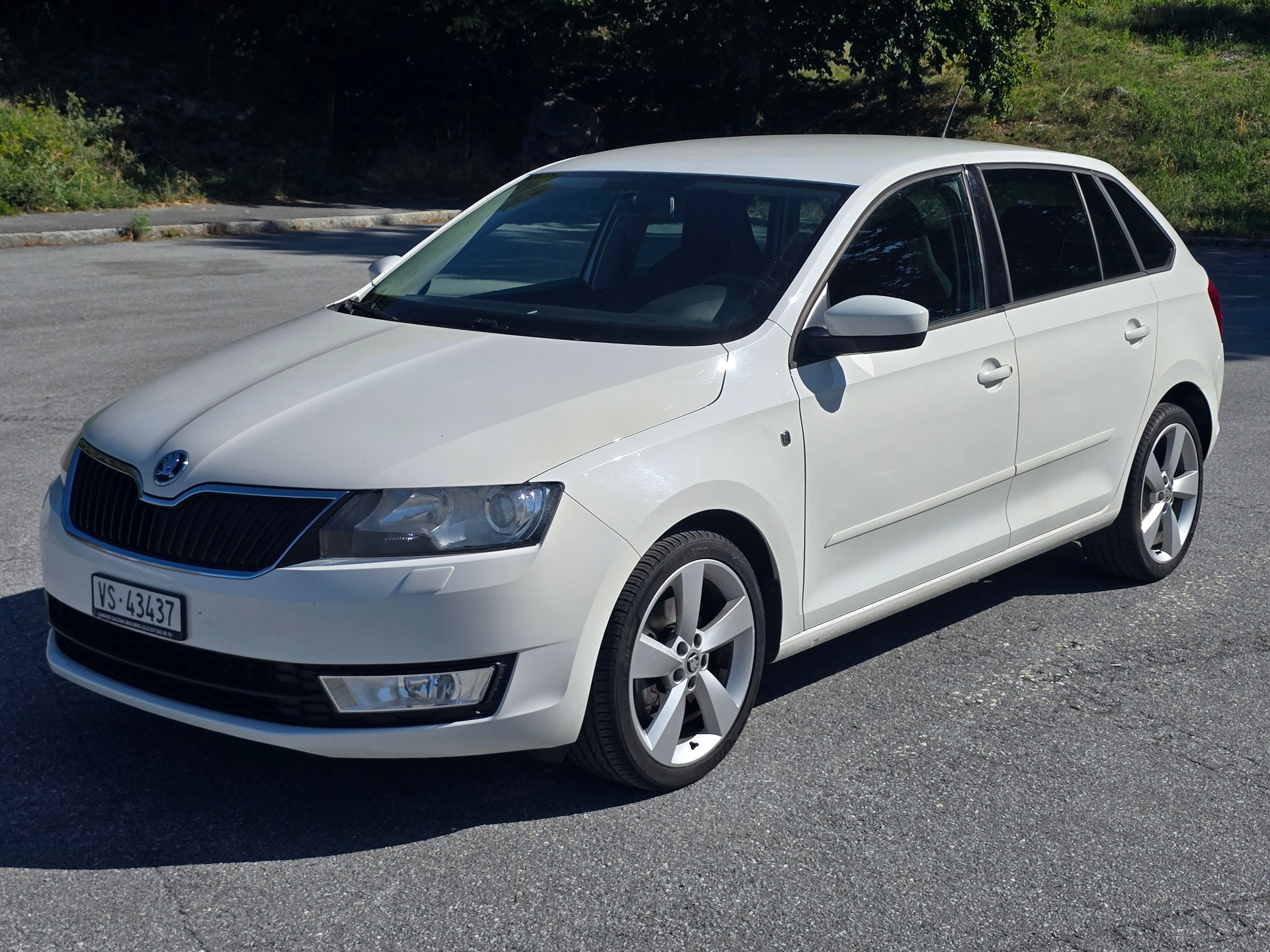 SKODA 1.4 TSI Elegance DSG-image-0