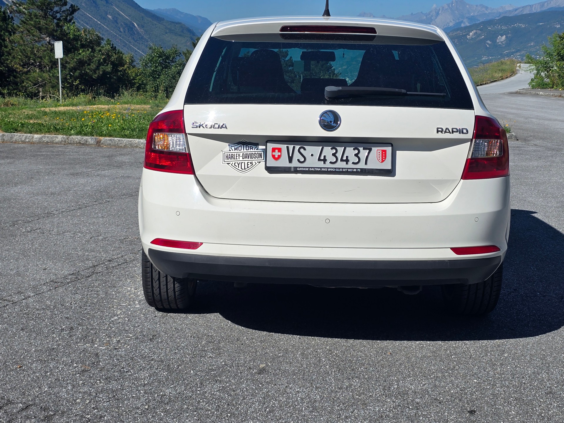 SKODA 1.4 TSI Elegance DSG-image-3