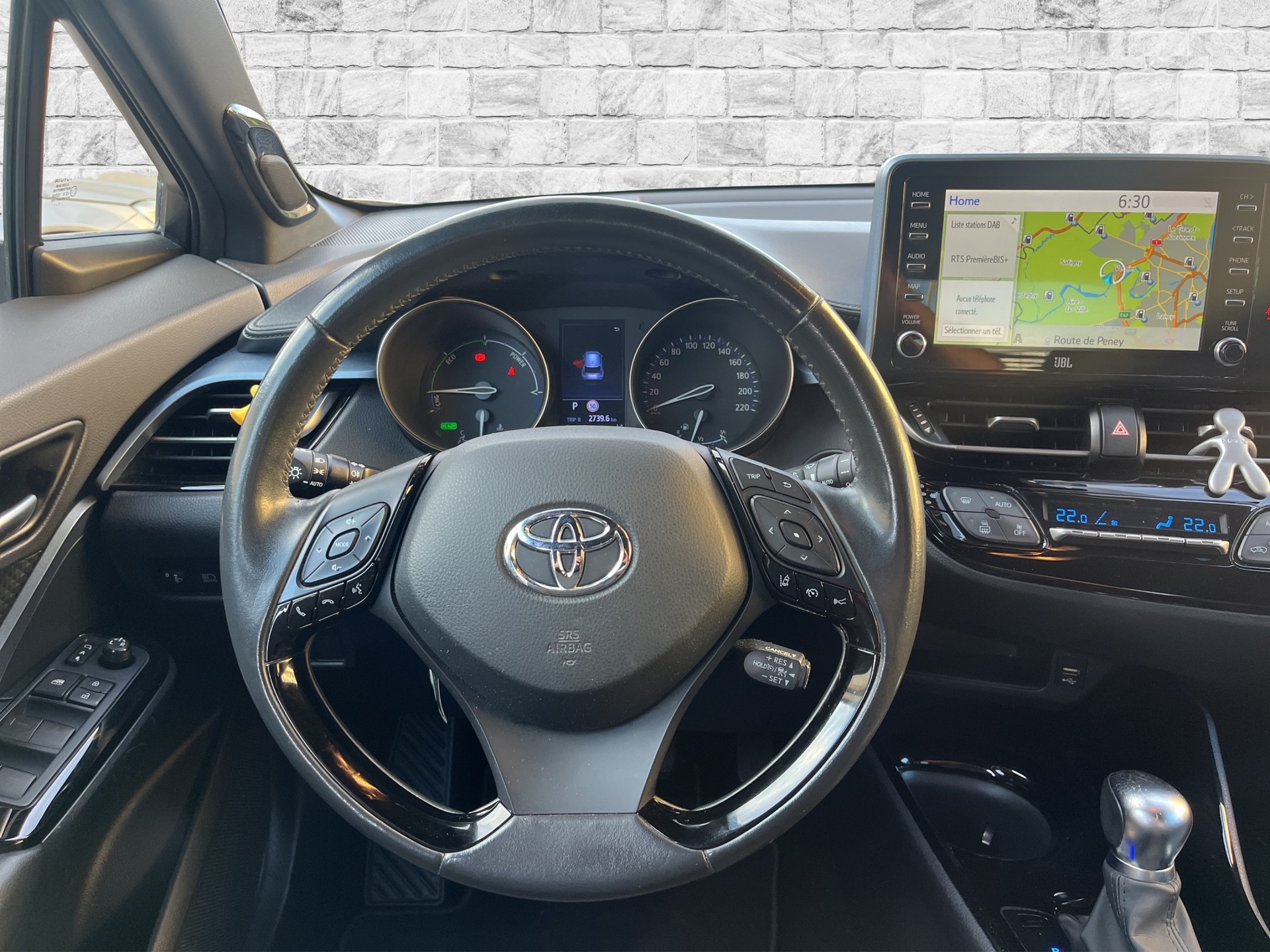 TOYOTA C-HR 1.8 HSD CVT Premium-image-10