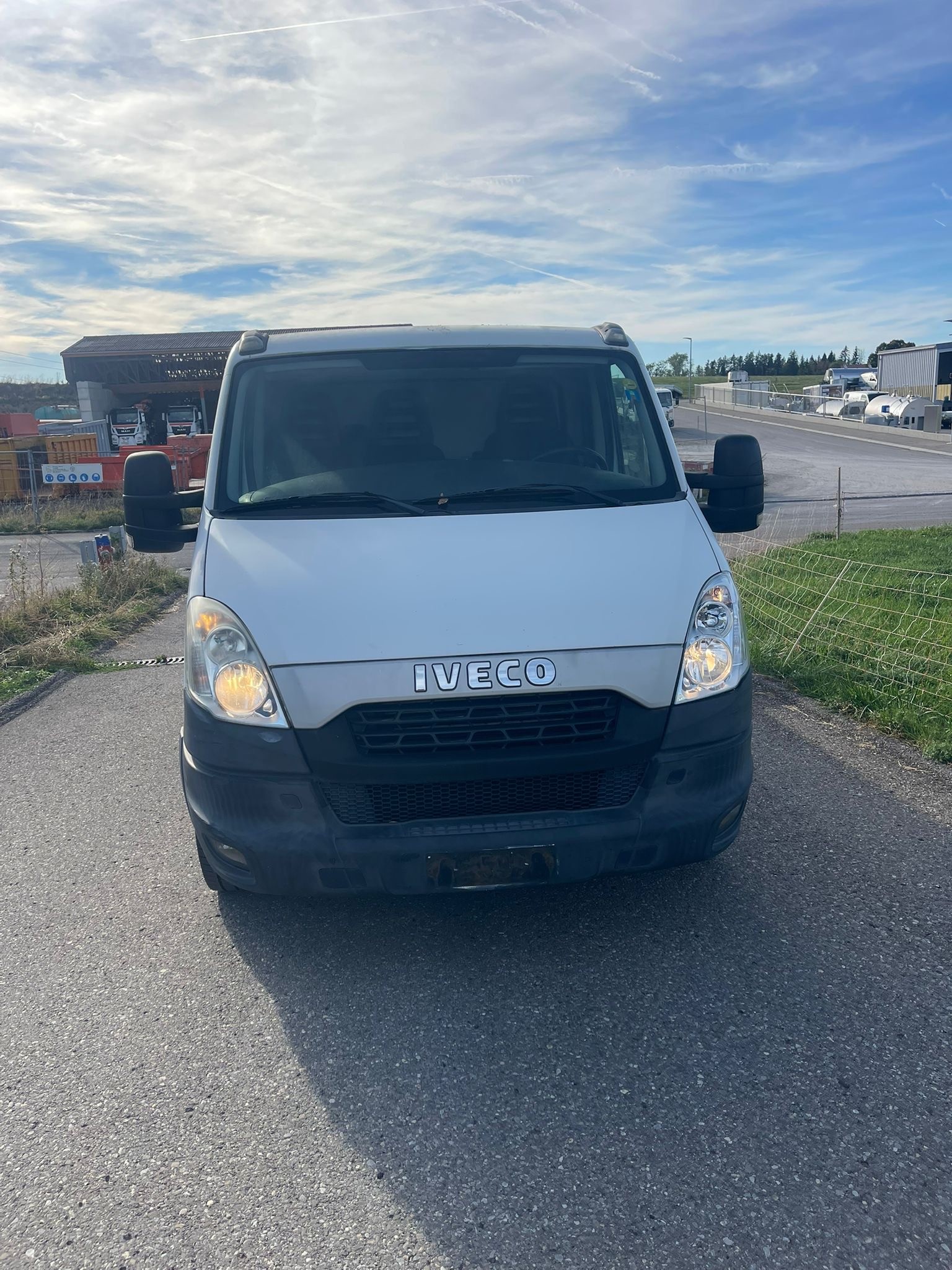 IVECO 35 S 17-image-2