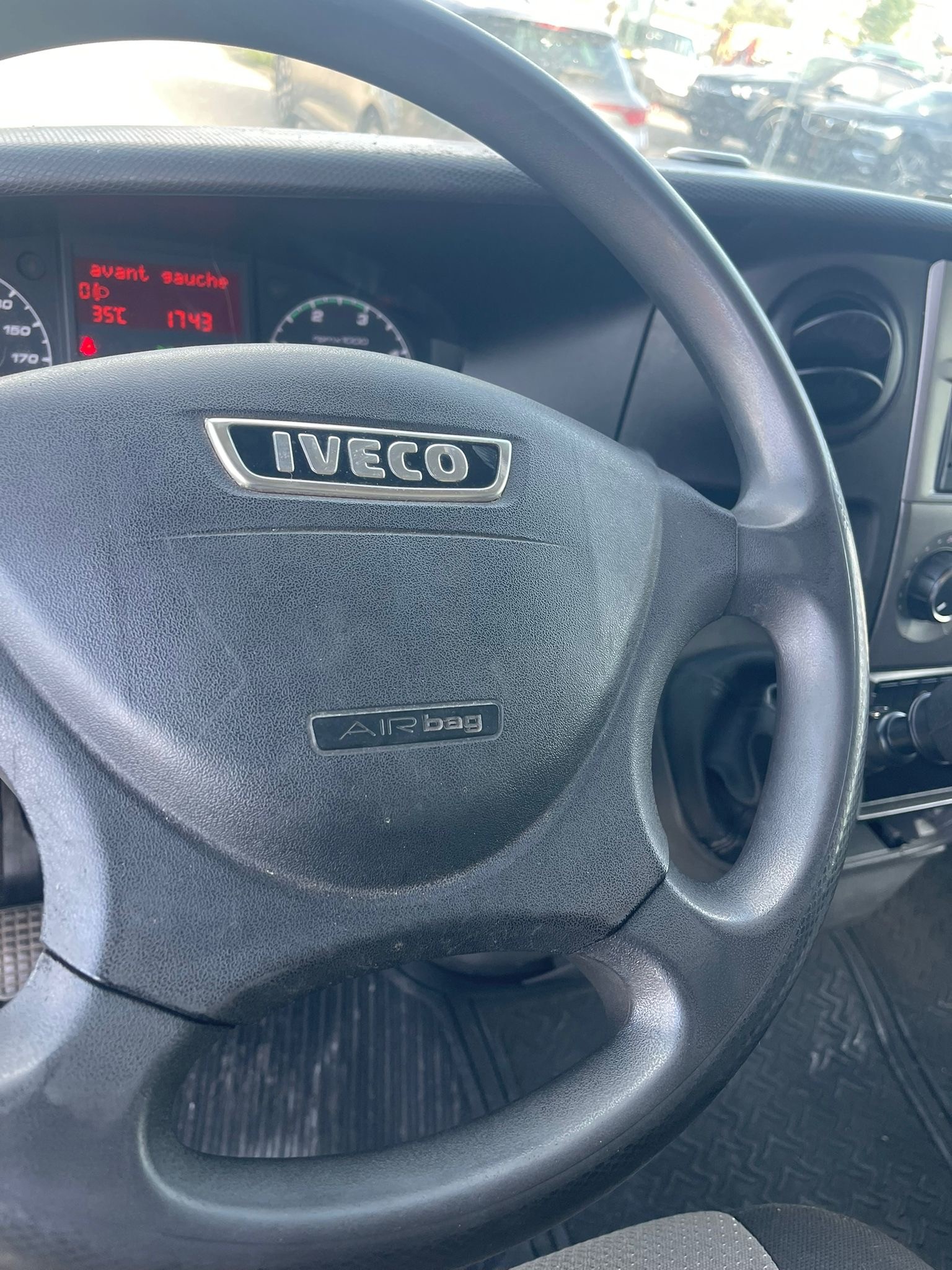 IVECO 35 S 17-image-6