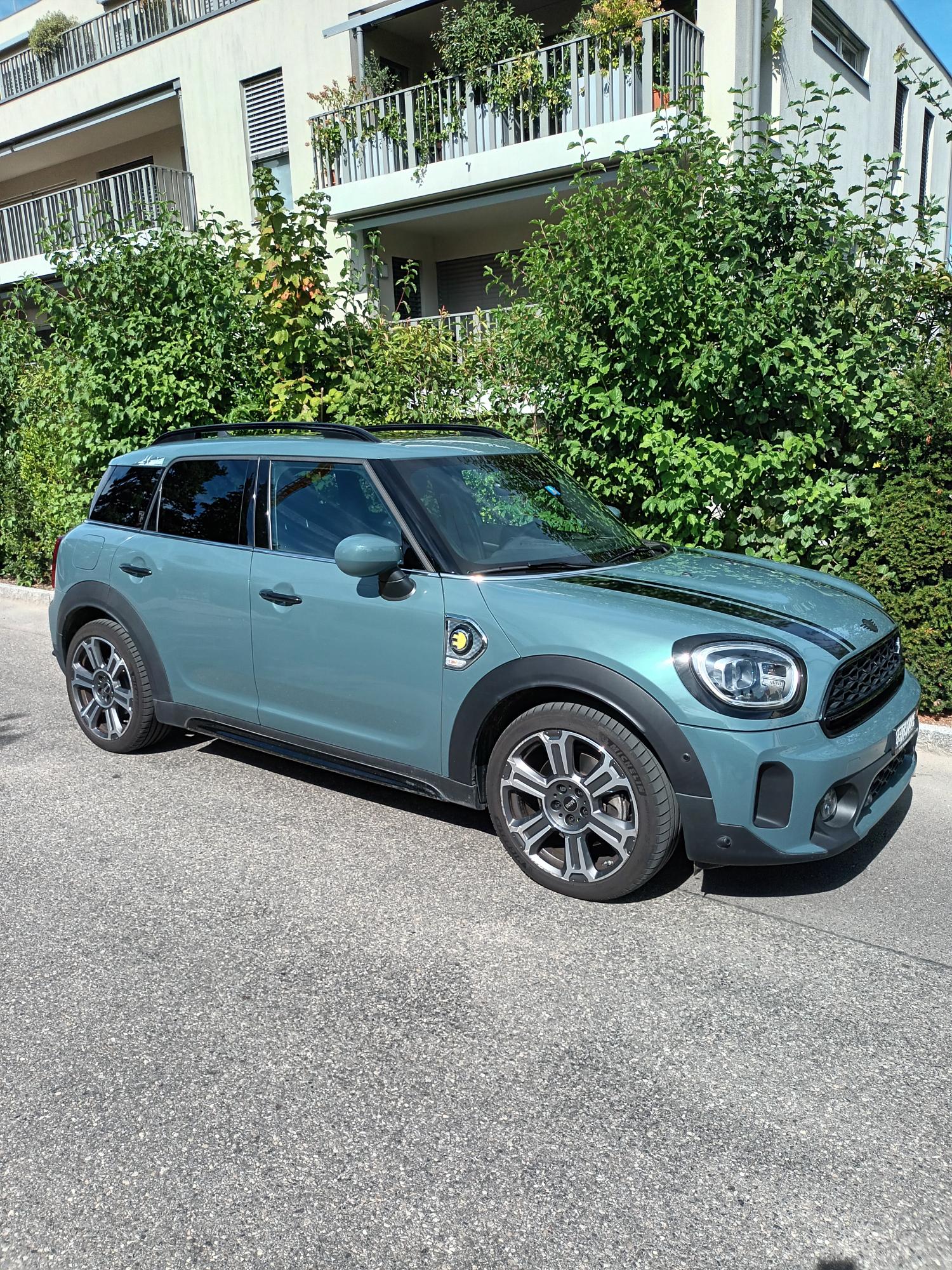MINI 1.5i Cooper S E ALL4-image-0